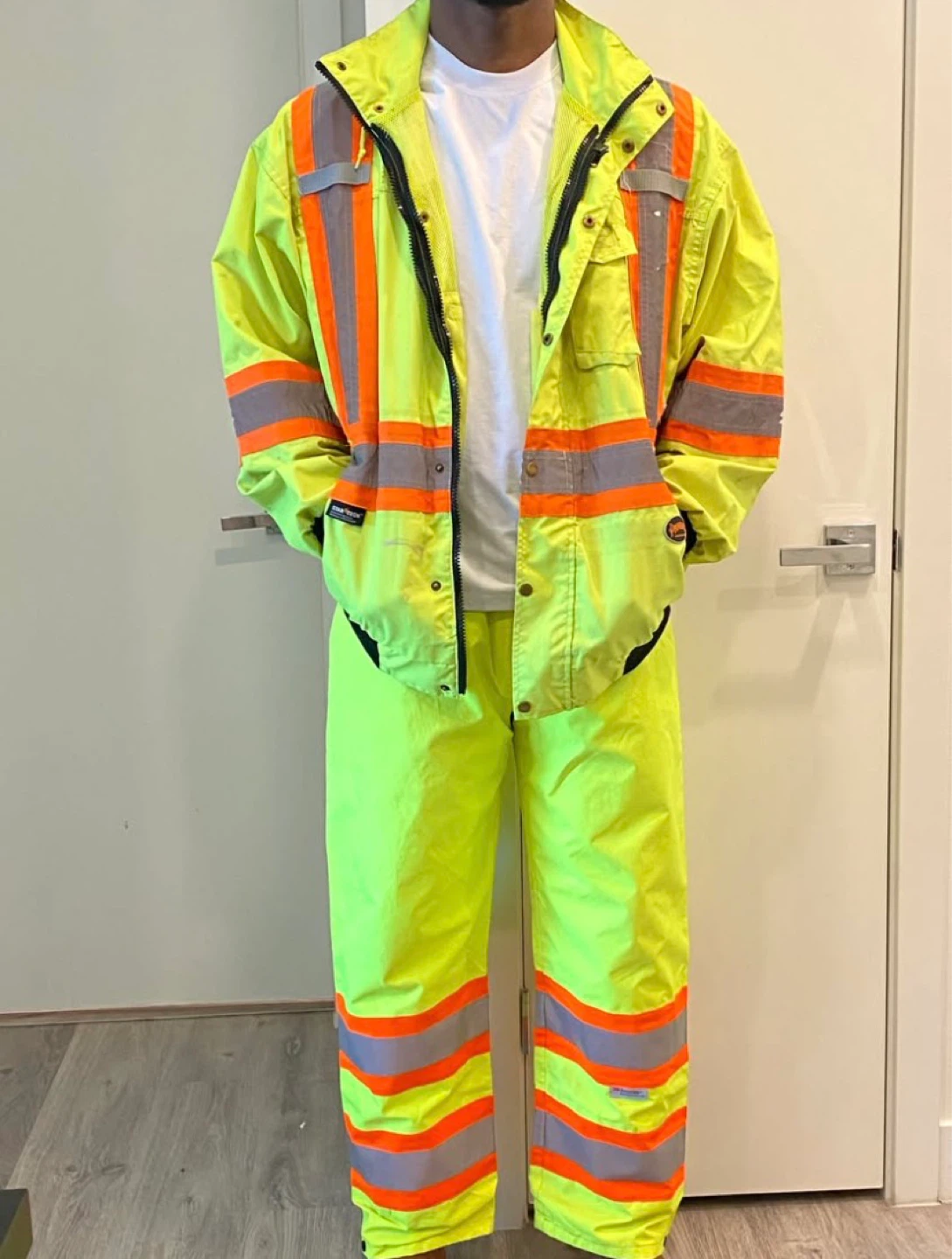 High Visibility Safety vest and trousers, 100% Waterproof