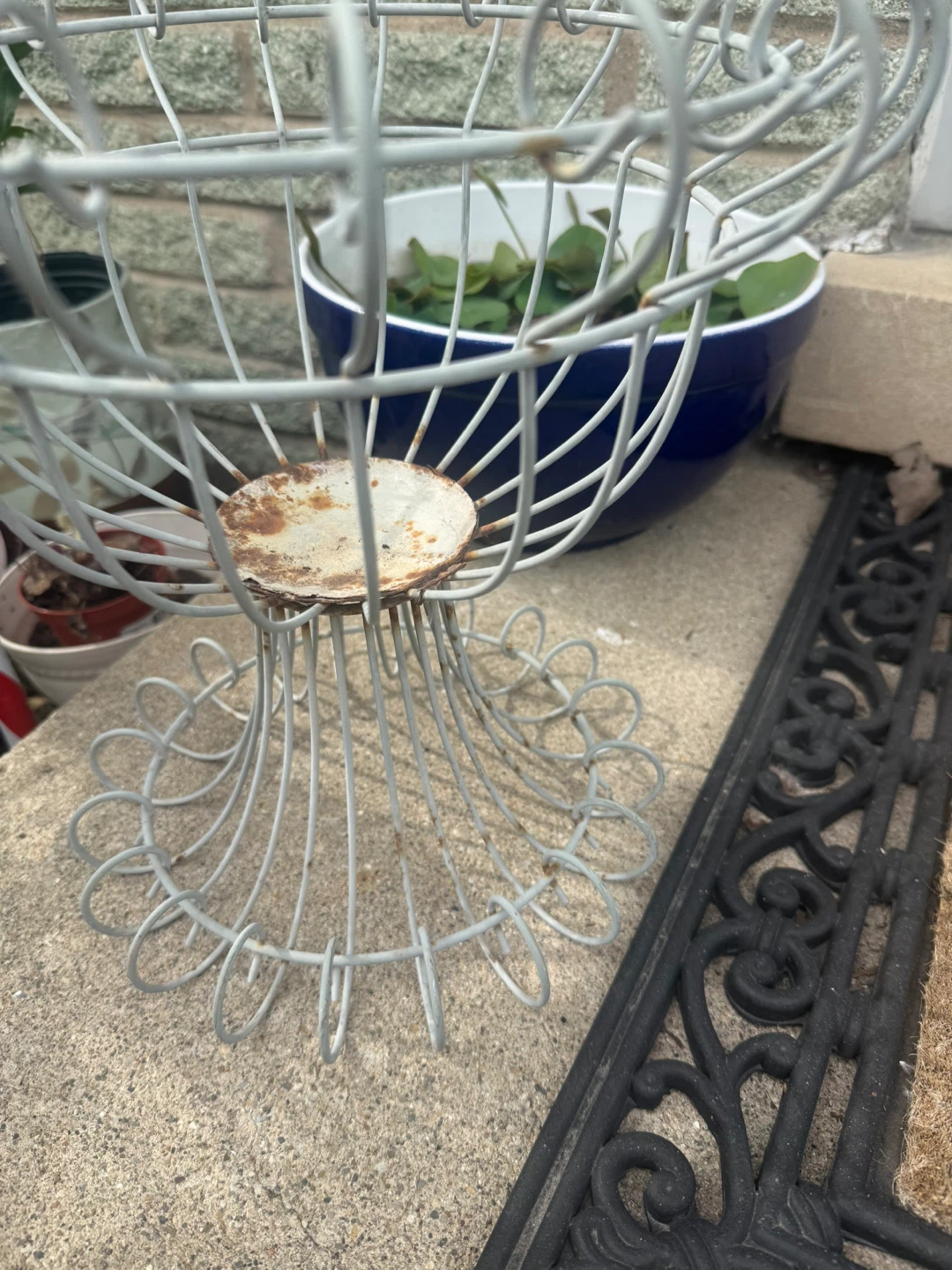 Vintage Basket Plant stand - photo 3