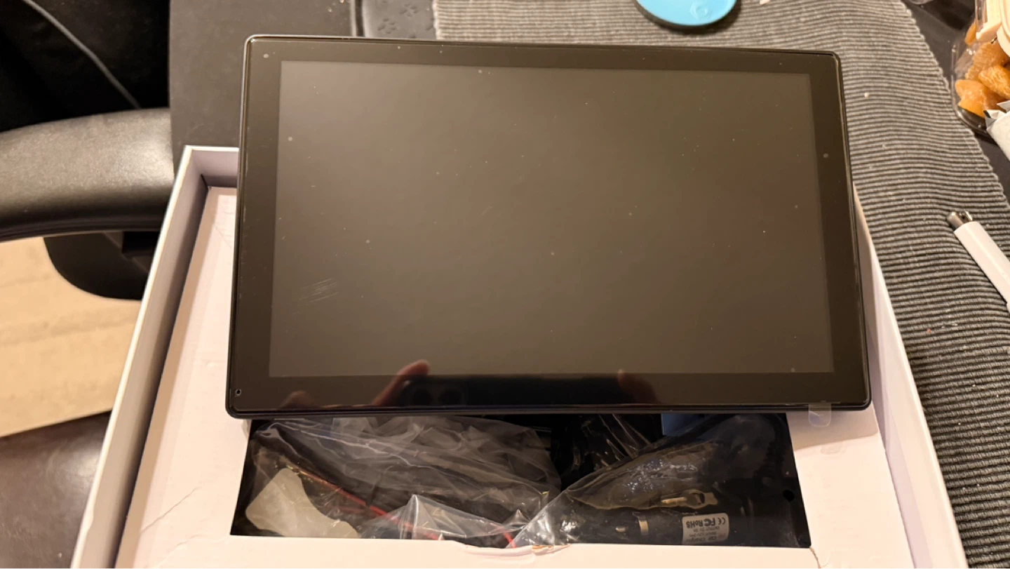 Plimpton L2 Smart Display, Android CarPlay 9 inch screen - photo 2