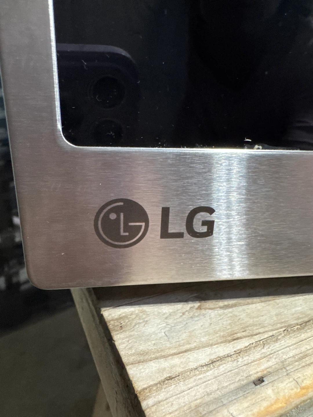 LG Microwave - photo 2