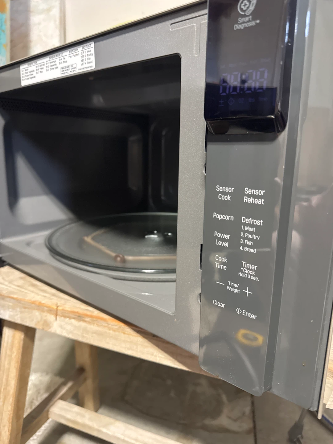 LG Microwave - photo 4