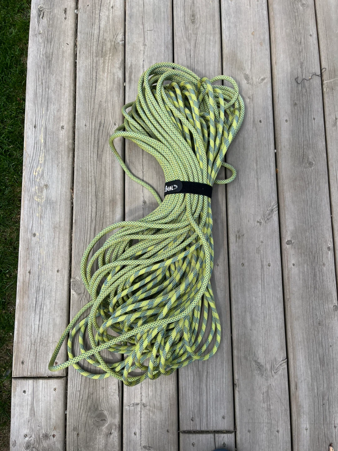 Beal 9.7mm 70 Meter Climbing Rope - photo 2