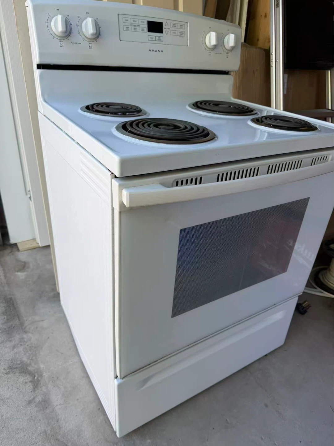 White Amana Electric Stove