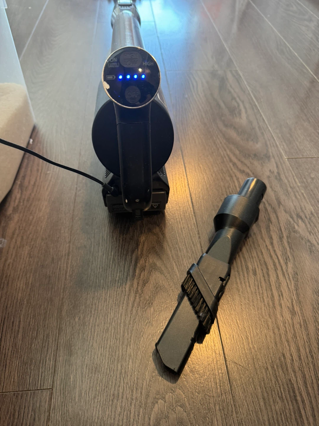 Iris Vacuum Cleaner