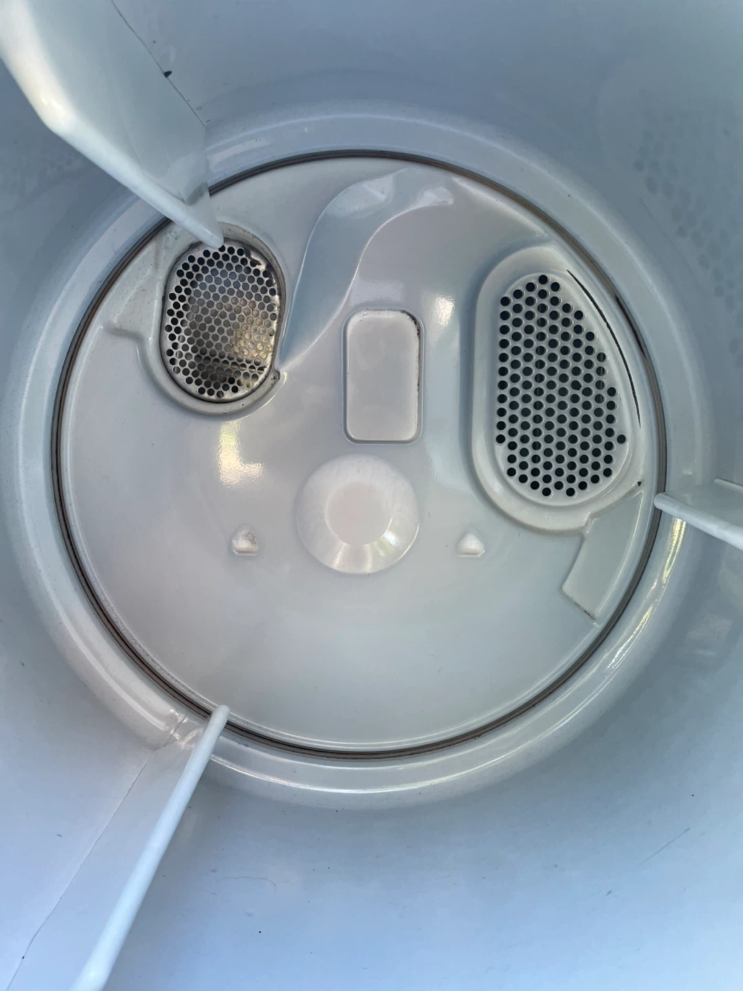 Dryer- not heating as it’s - photo 5