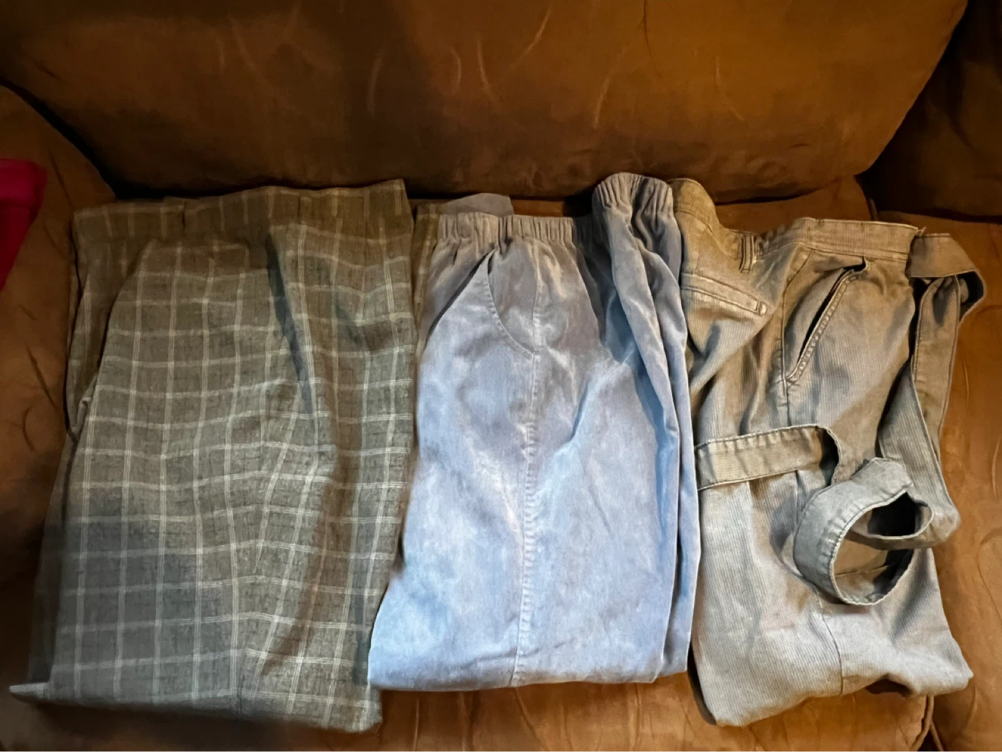 Assorted Women's Pants Bundle - photo 3