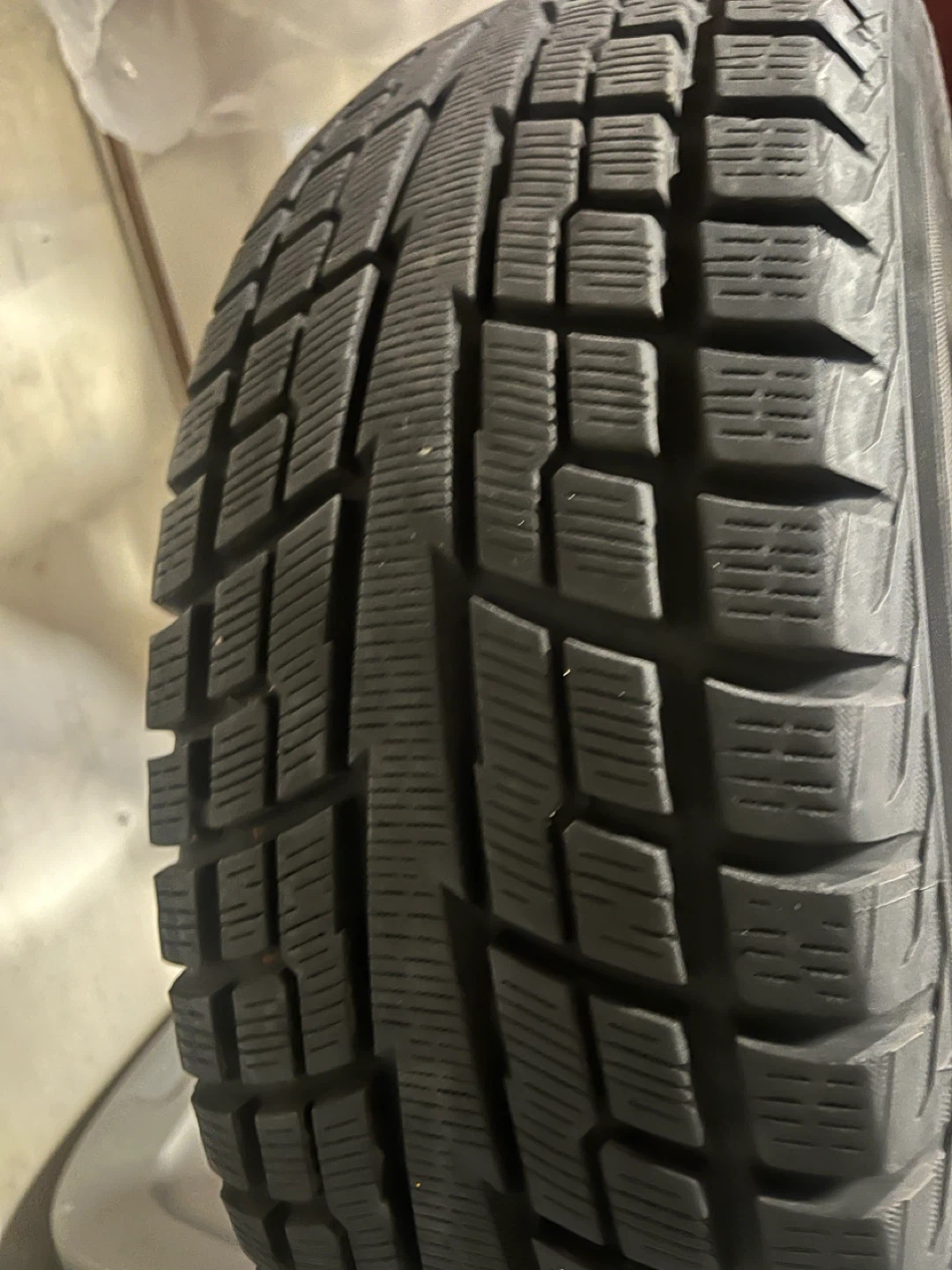 Yokohama Ice Guard Winter Tire - photo 3