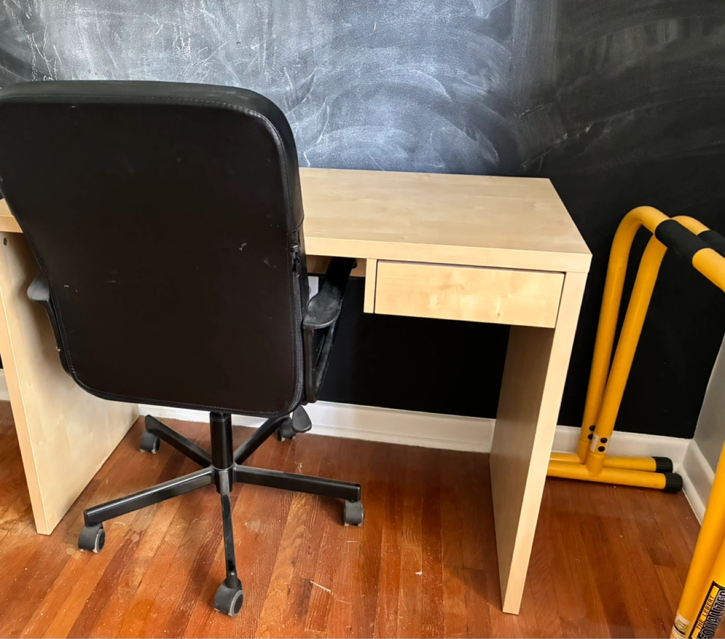 Light Wood Desk with Drawer - photo 2