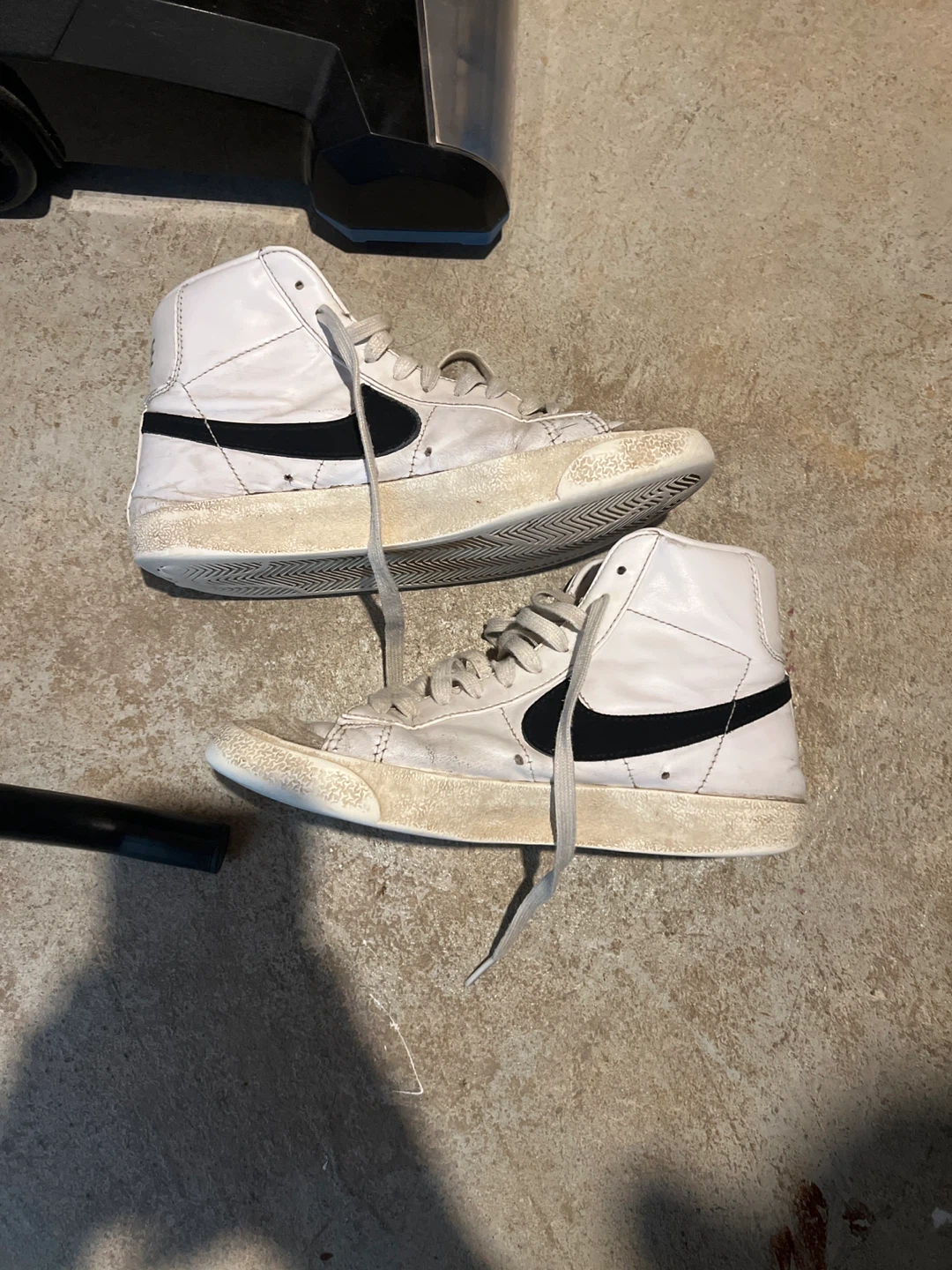 Nike Blazer Mid '77 Vintage White Black High Top Sneakers