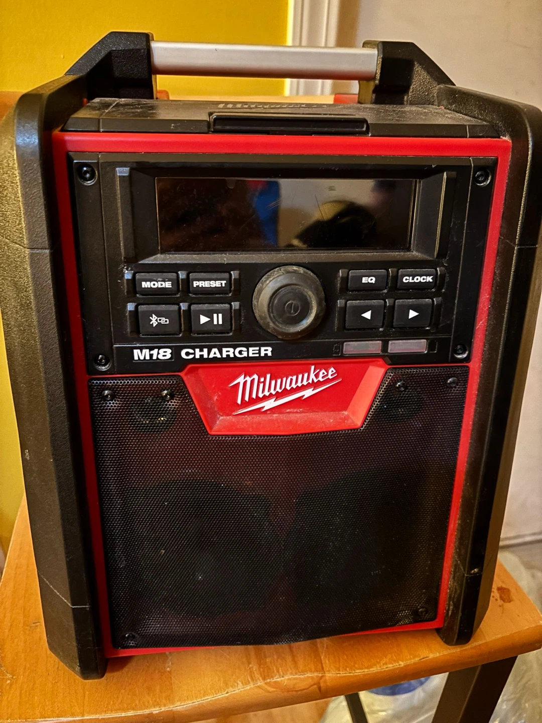 Milwaukee M18 Charger Radio