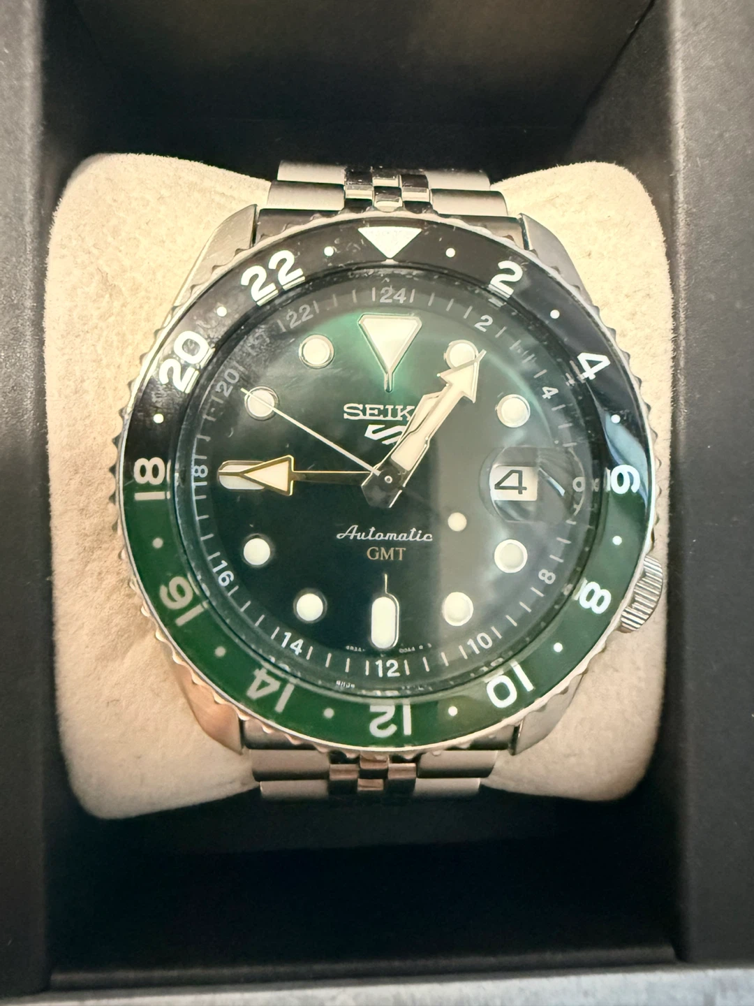 Seiko 5 GMT Automatic Watch - photo 3