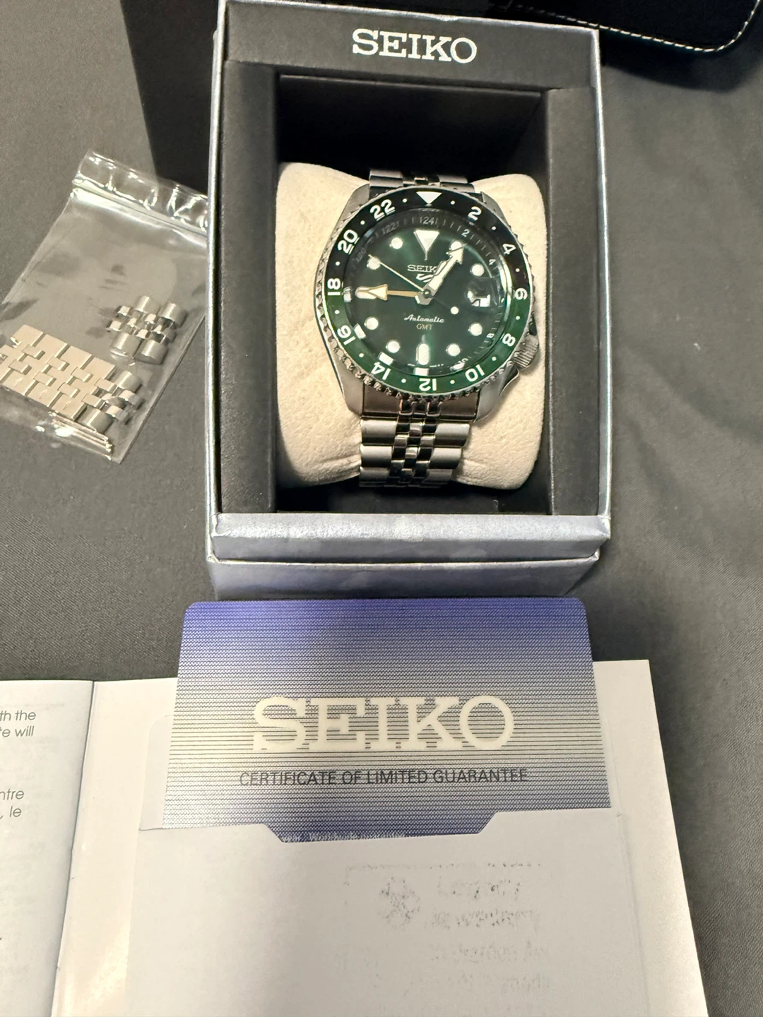 Seiko 5 GMT Automatic Watch - photo 2