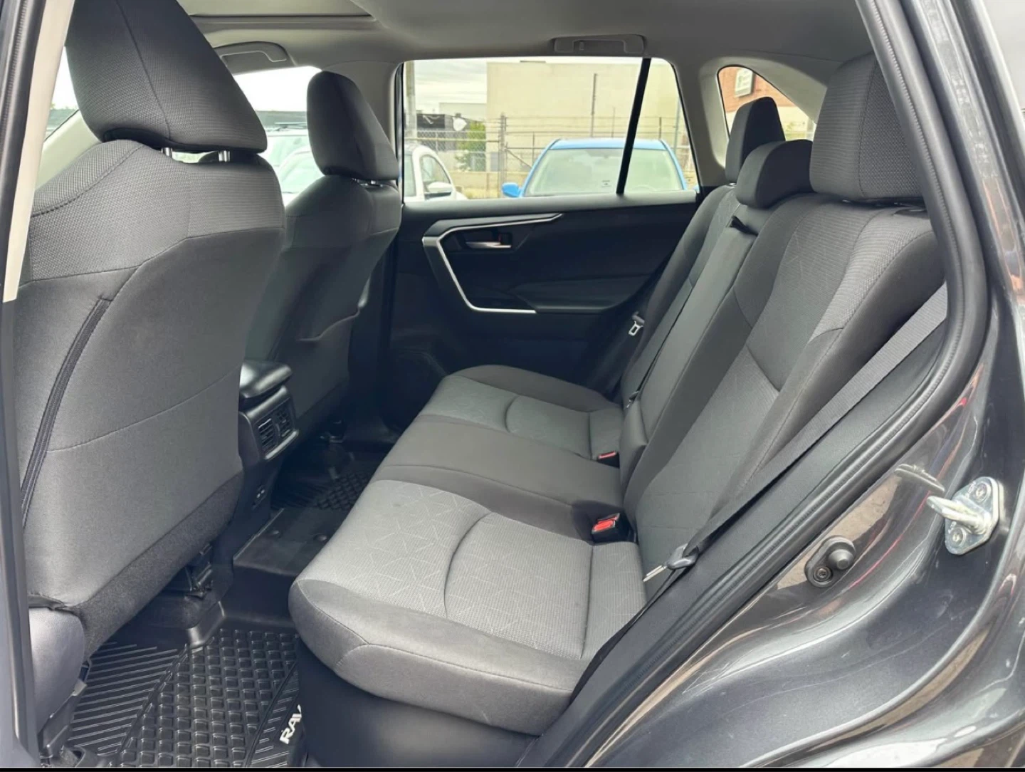 Toyota RAV4 XLE Hybrid 2024 - photo 2