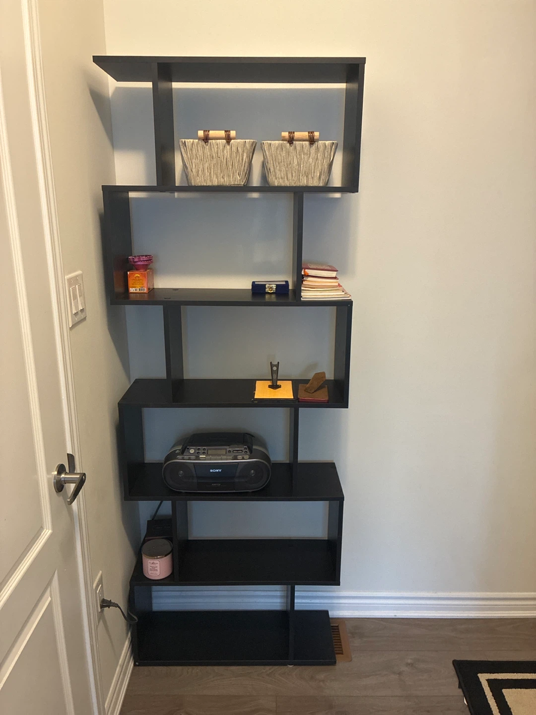 Black Zig-Zag Style Bookshelf