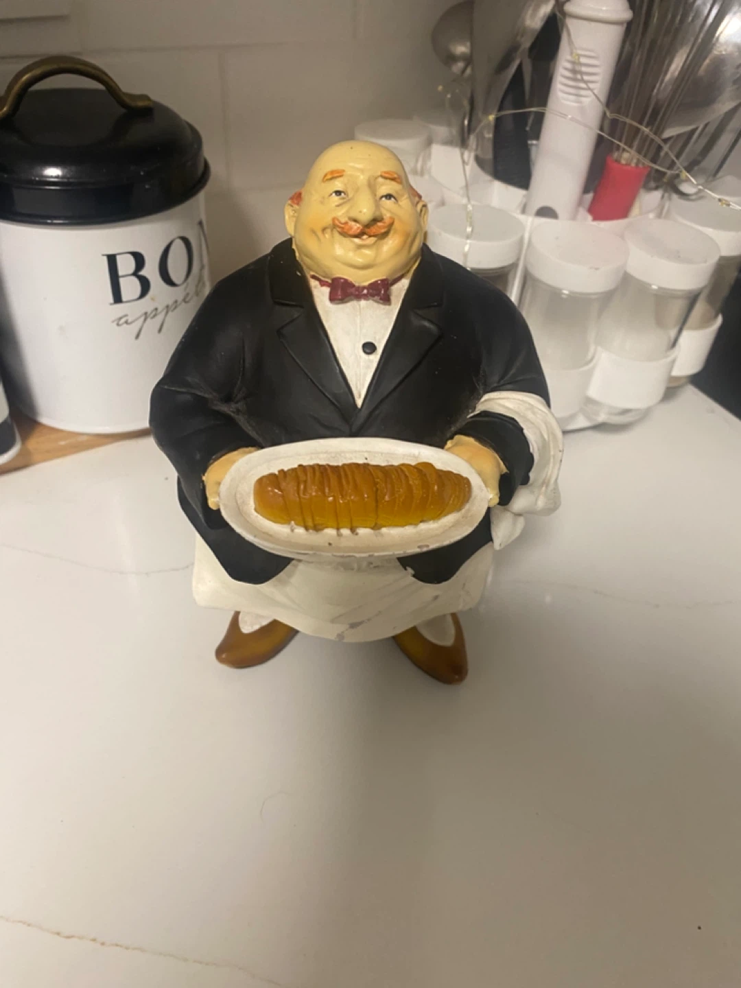 Butler Figurine with Croissant - photo 2