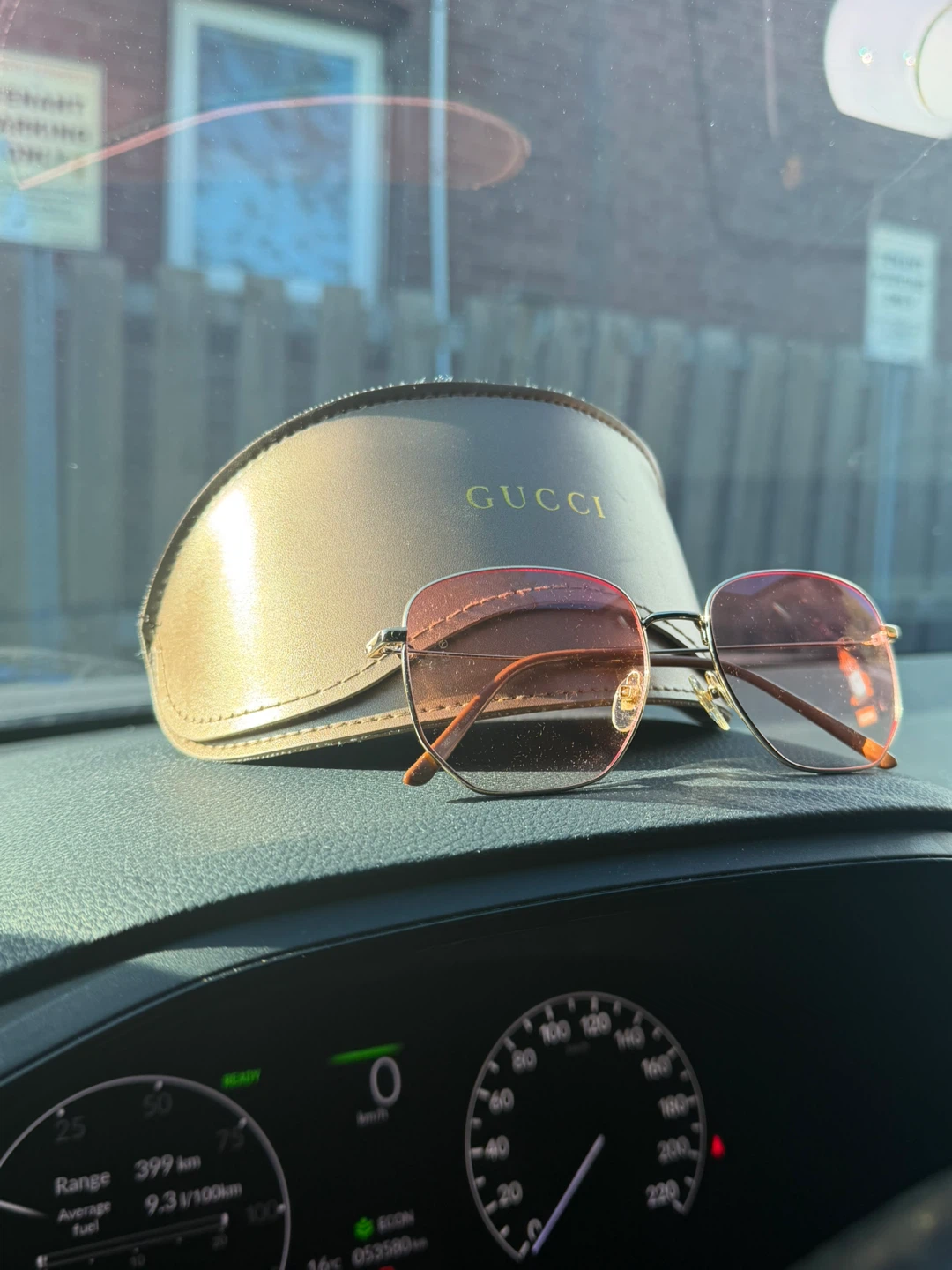 Gucci Sunglasses with Case - photo 2