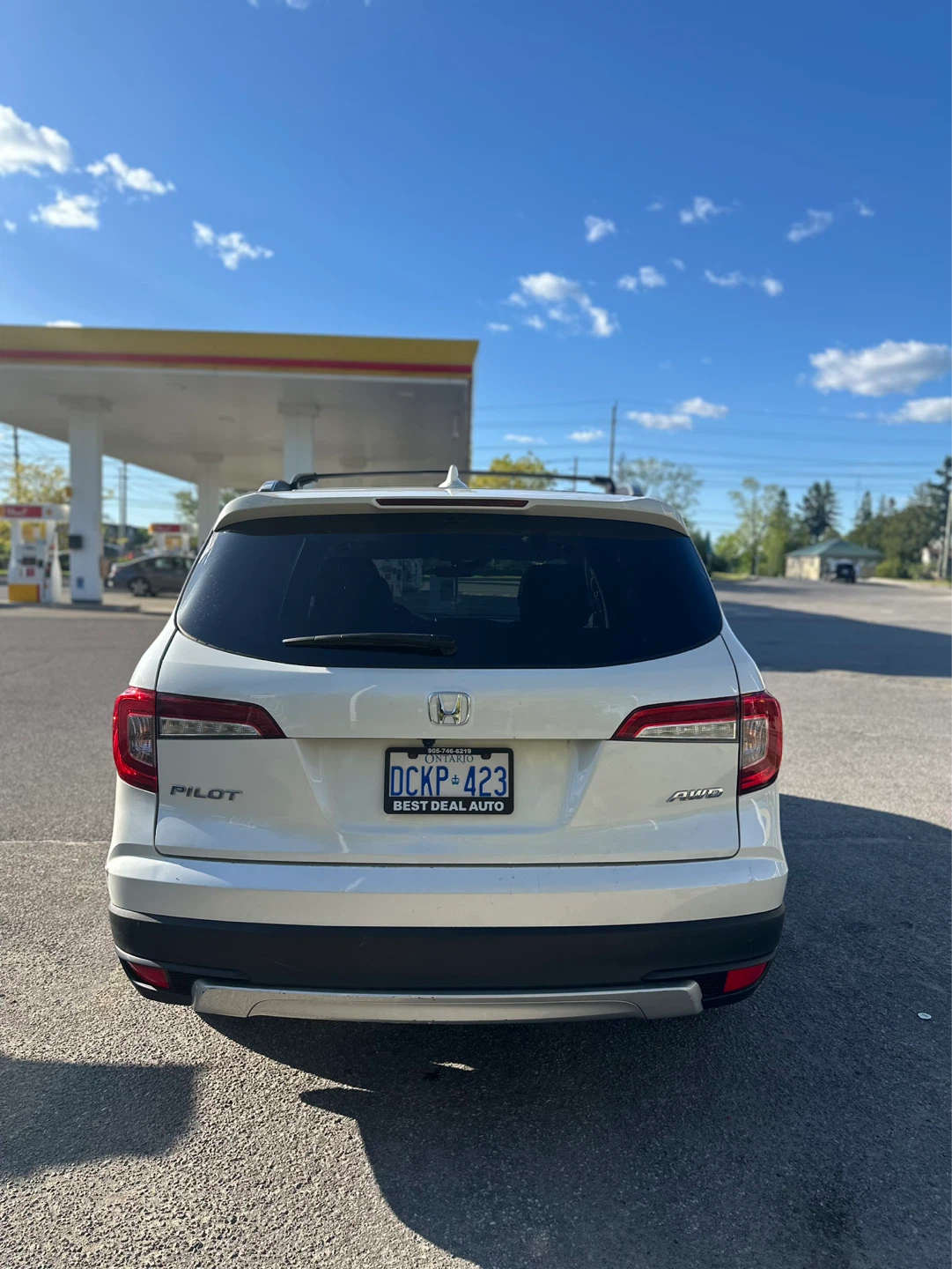 White Honda Pilot SUV - photo 4