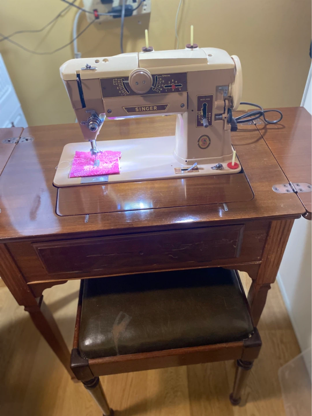Singer 401A Sewing Machine