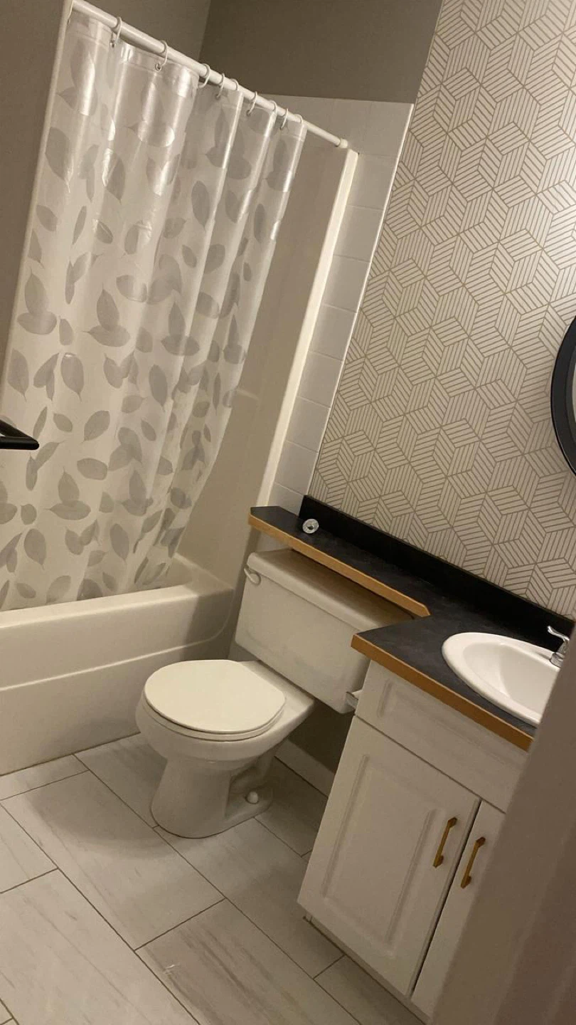 Private room with private washroom - photo 2