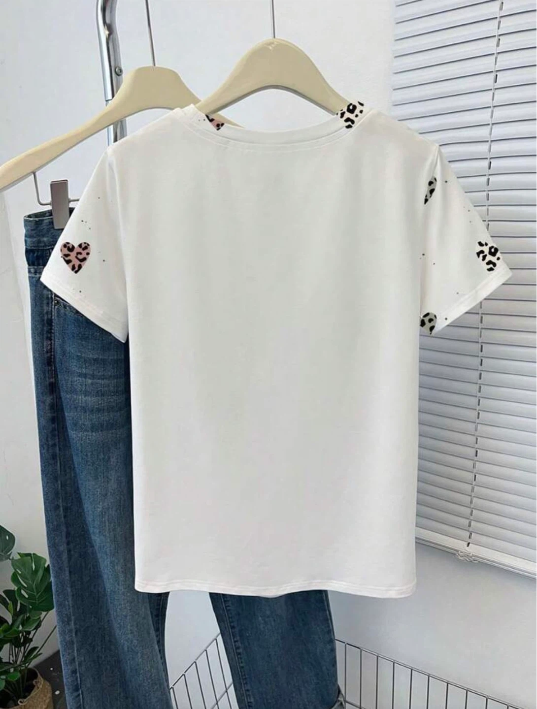 New women’s t-shirt leopard hearts - photo 2