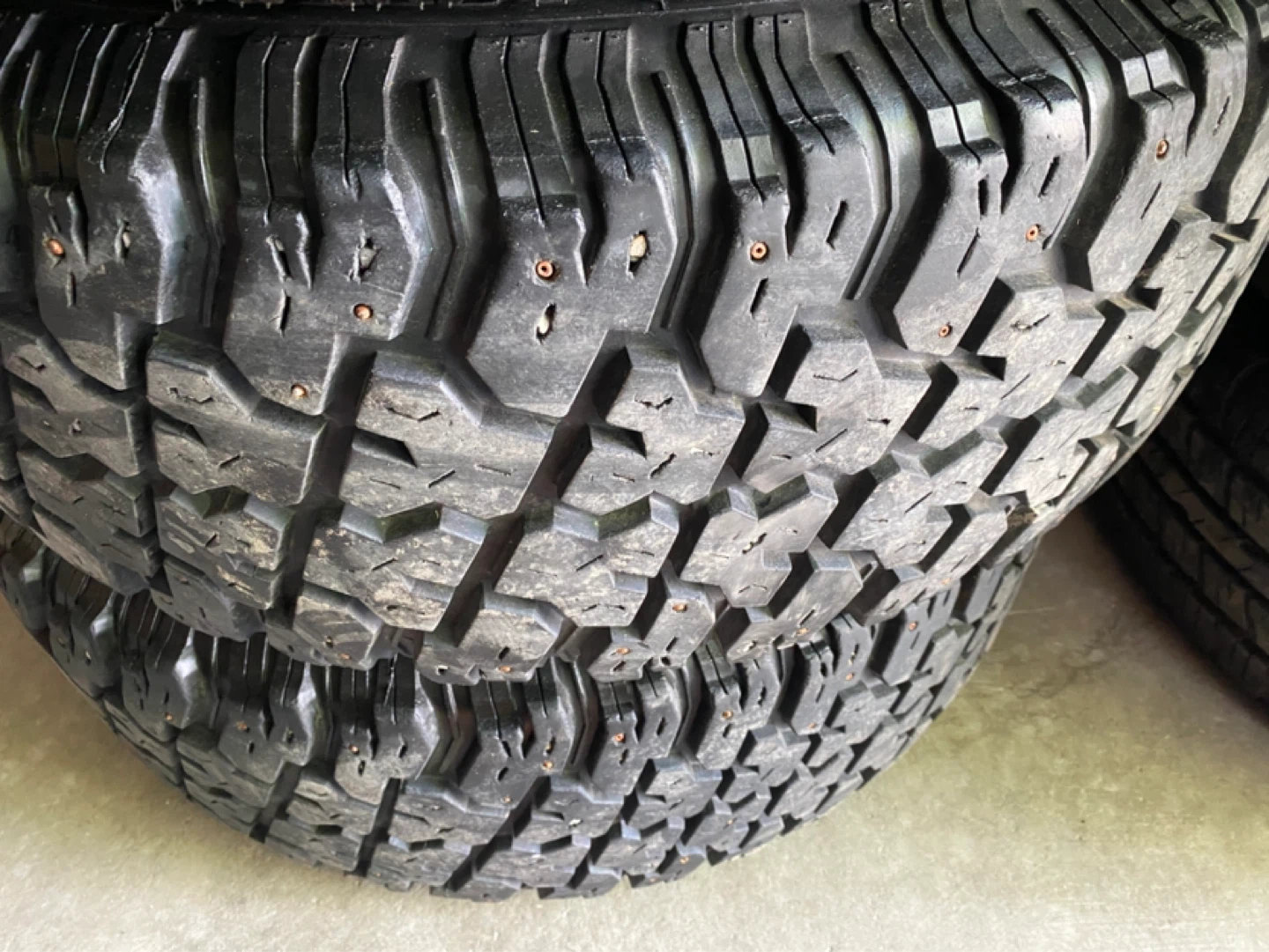 Cooper Tire Discoverer ST MAXX LT265/70R17 LR E 10 ply 121/118Q - photo 5