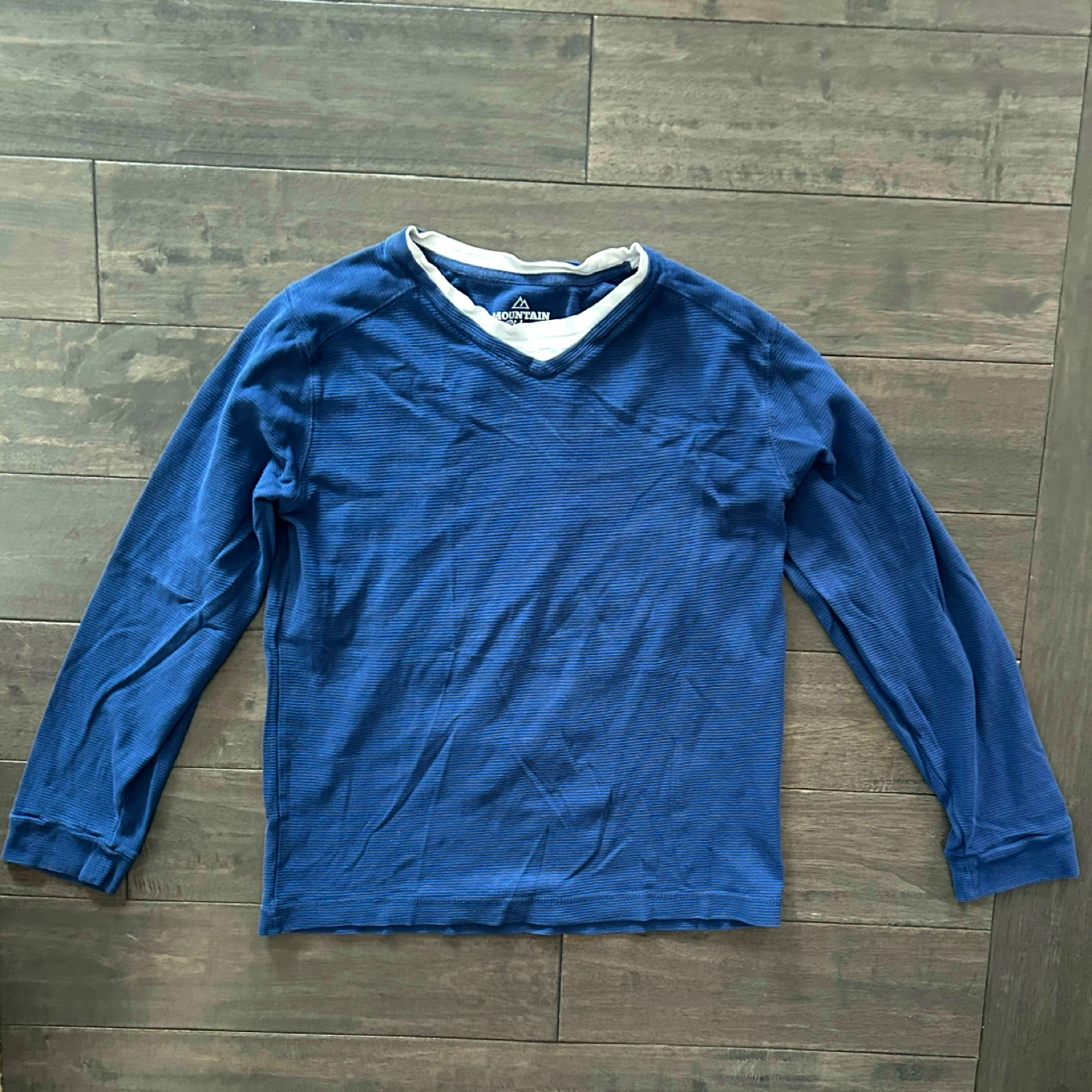 Long Sleeve V-Neck Shirt