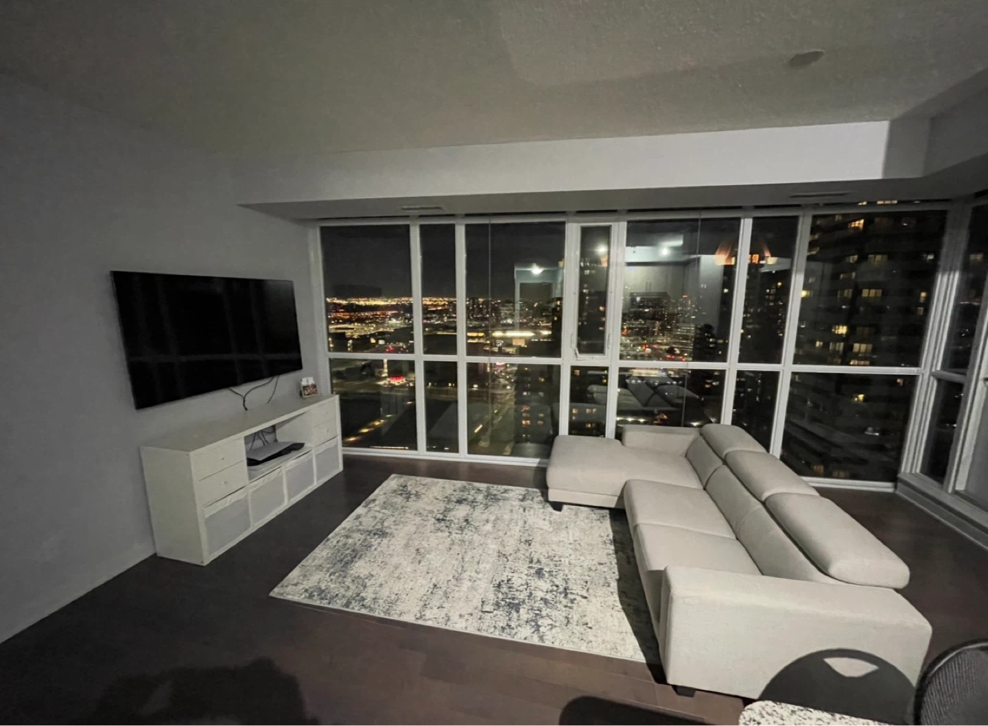 Sectional Sofa with Chaise