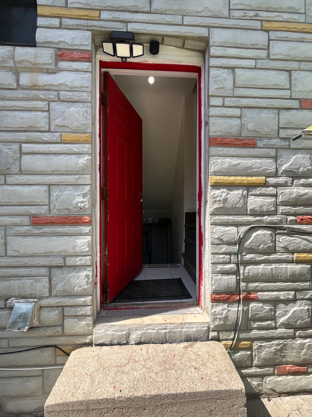 Beautiful Basement Private Studio - photo 2