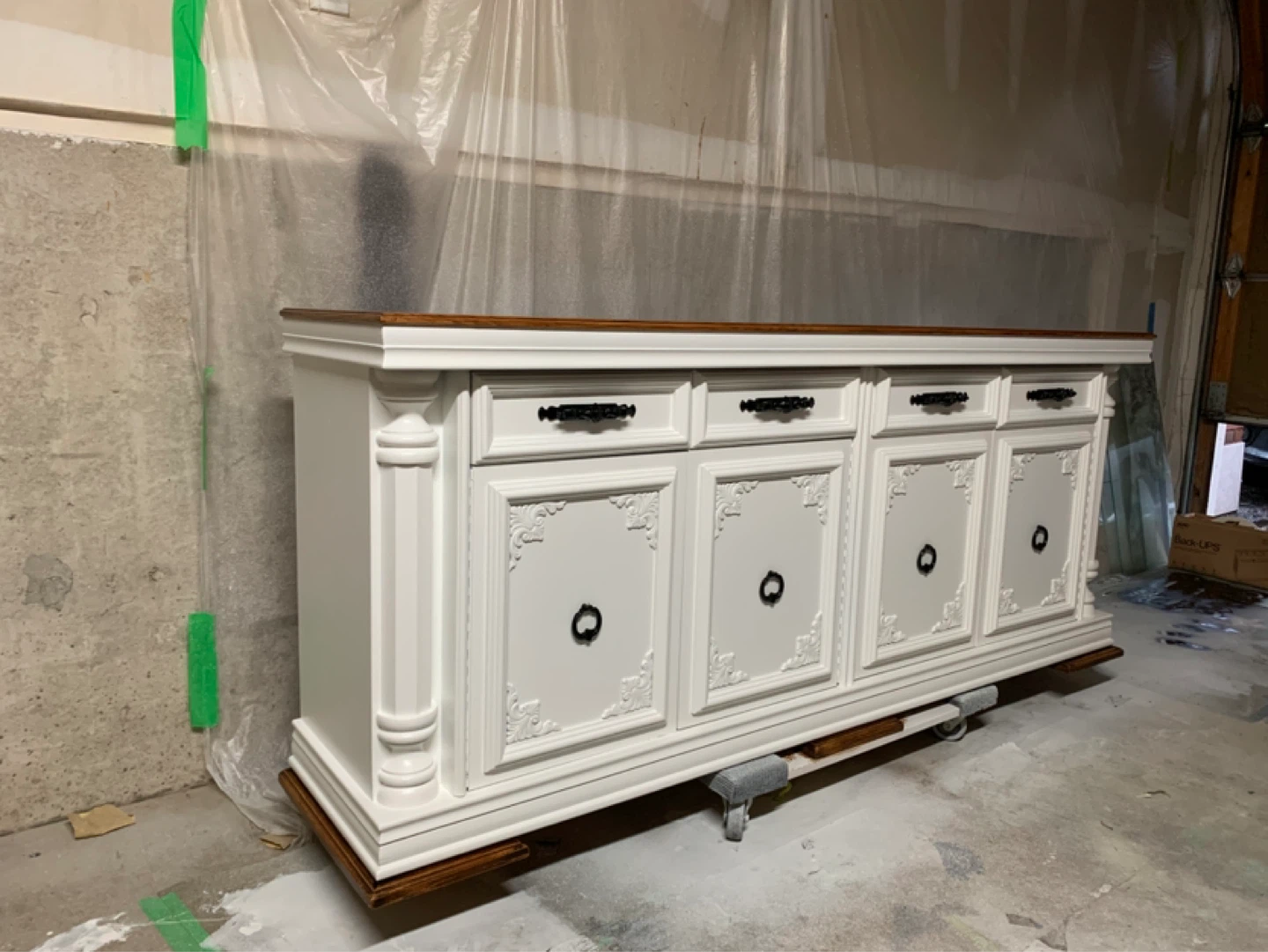 White buffet with 5 drawers and cabinets - photo 2