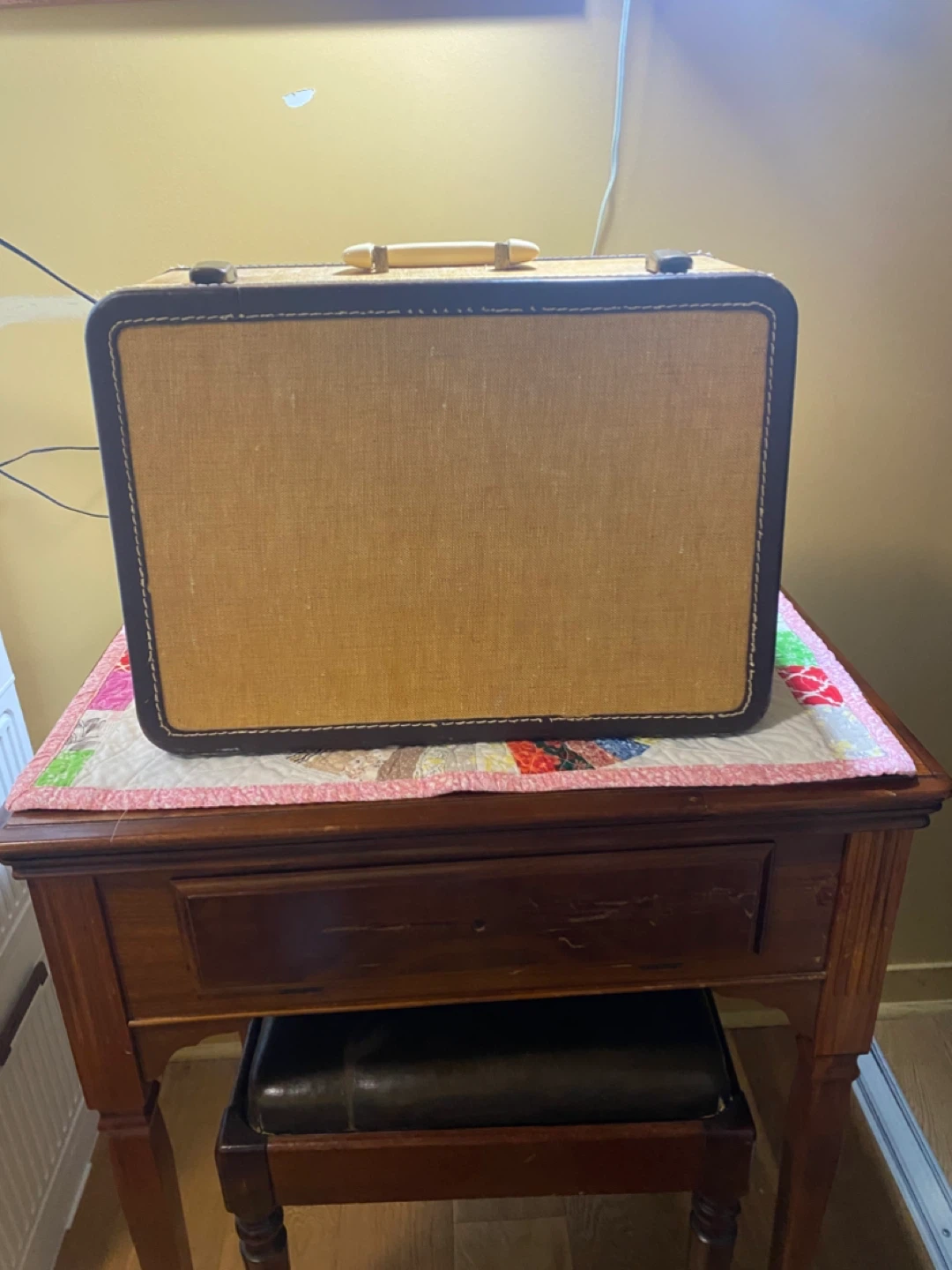 Singer 301A Sewing Machine with Case and OEM Manual - photo 3