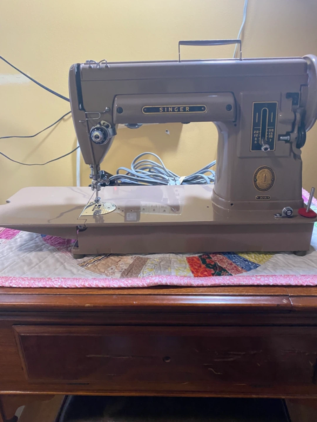 Singer 301A Sewing Machine with Case and OEM Manual - photo 2