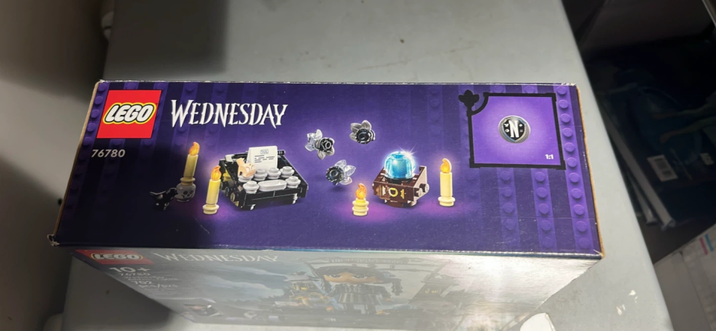 NEW LEGO Wednesday 76780 - photo 3