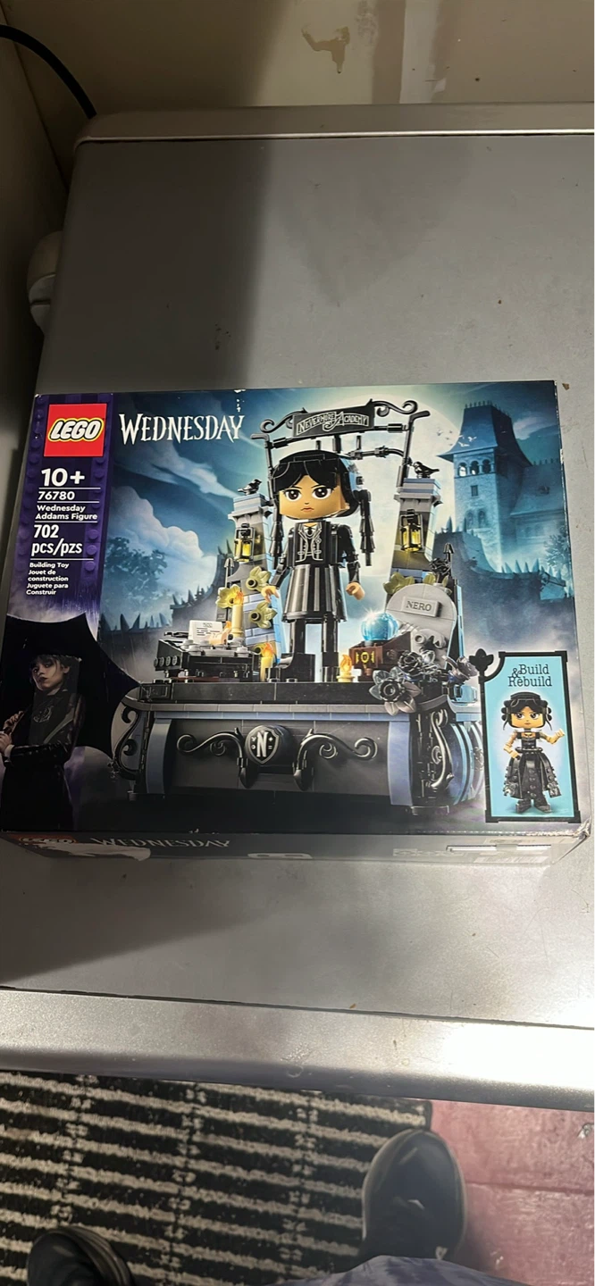 NEW LEGO Wednesday 76780