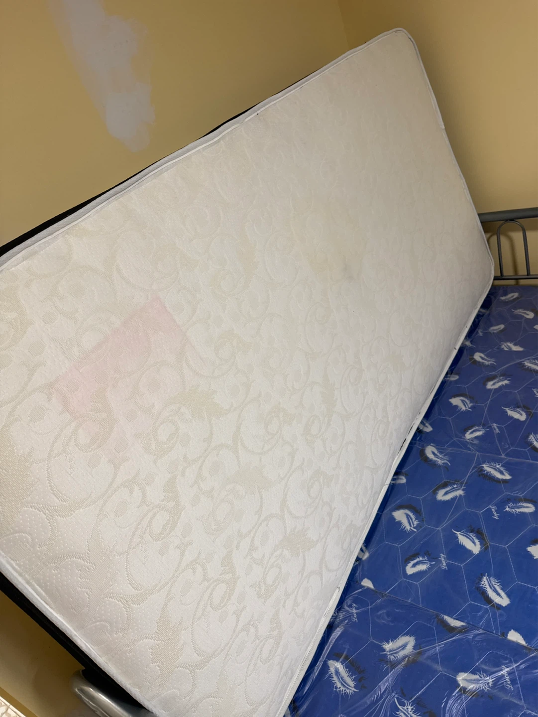 Small folding bed + mattress - photo 4
