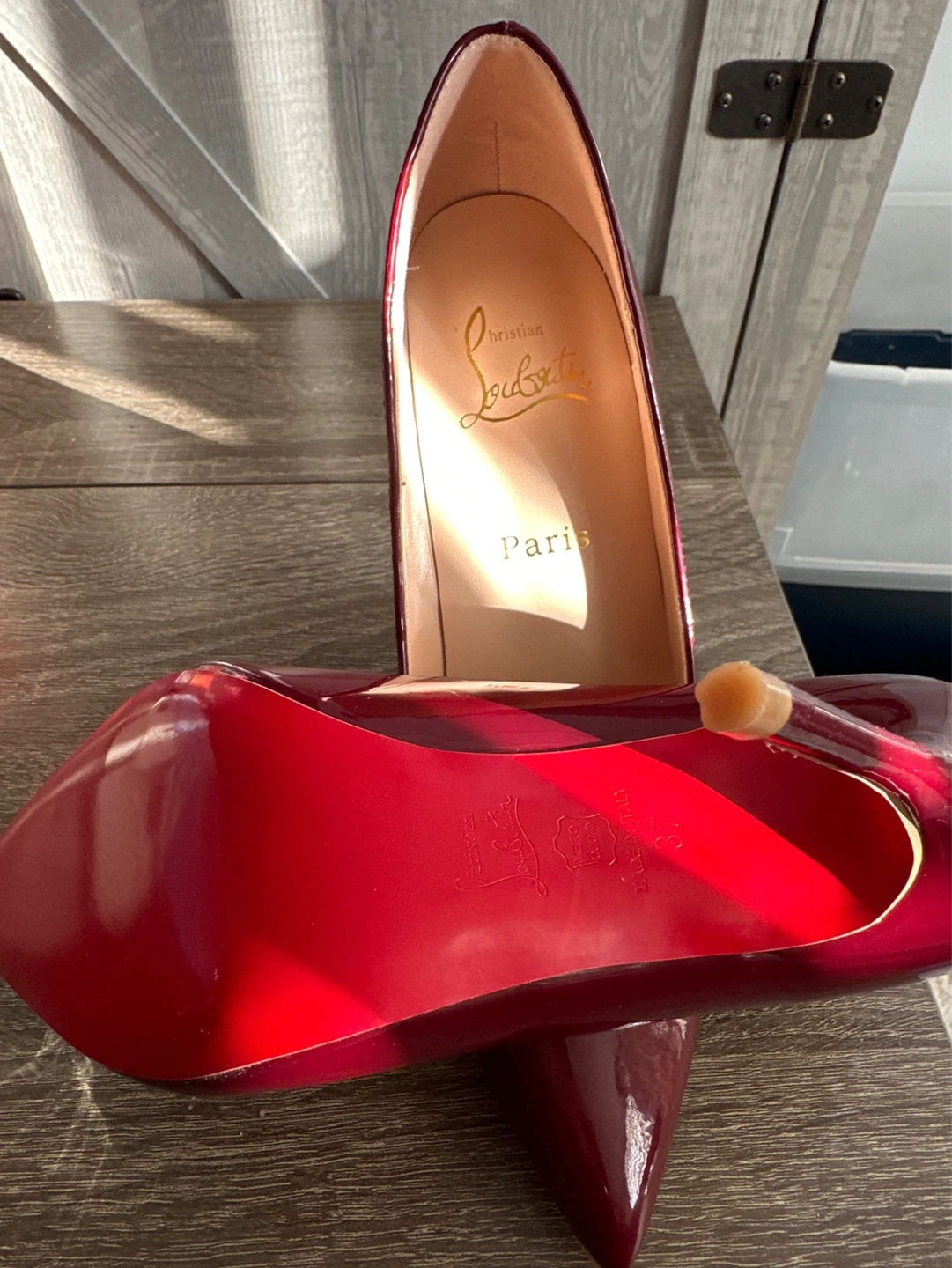 Louboutin Leather Heels LIKE NEW! Need gone - photo 2