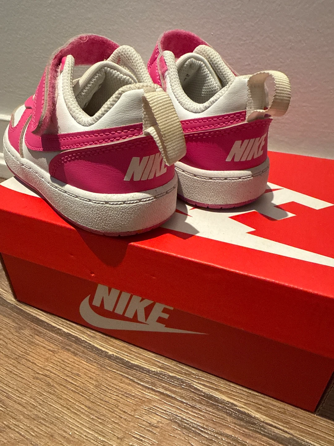 Nike Toddler Shoes Pink White Velcro Sneakers - photo 3
