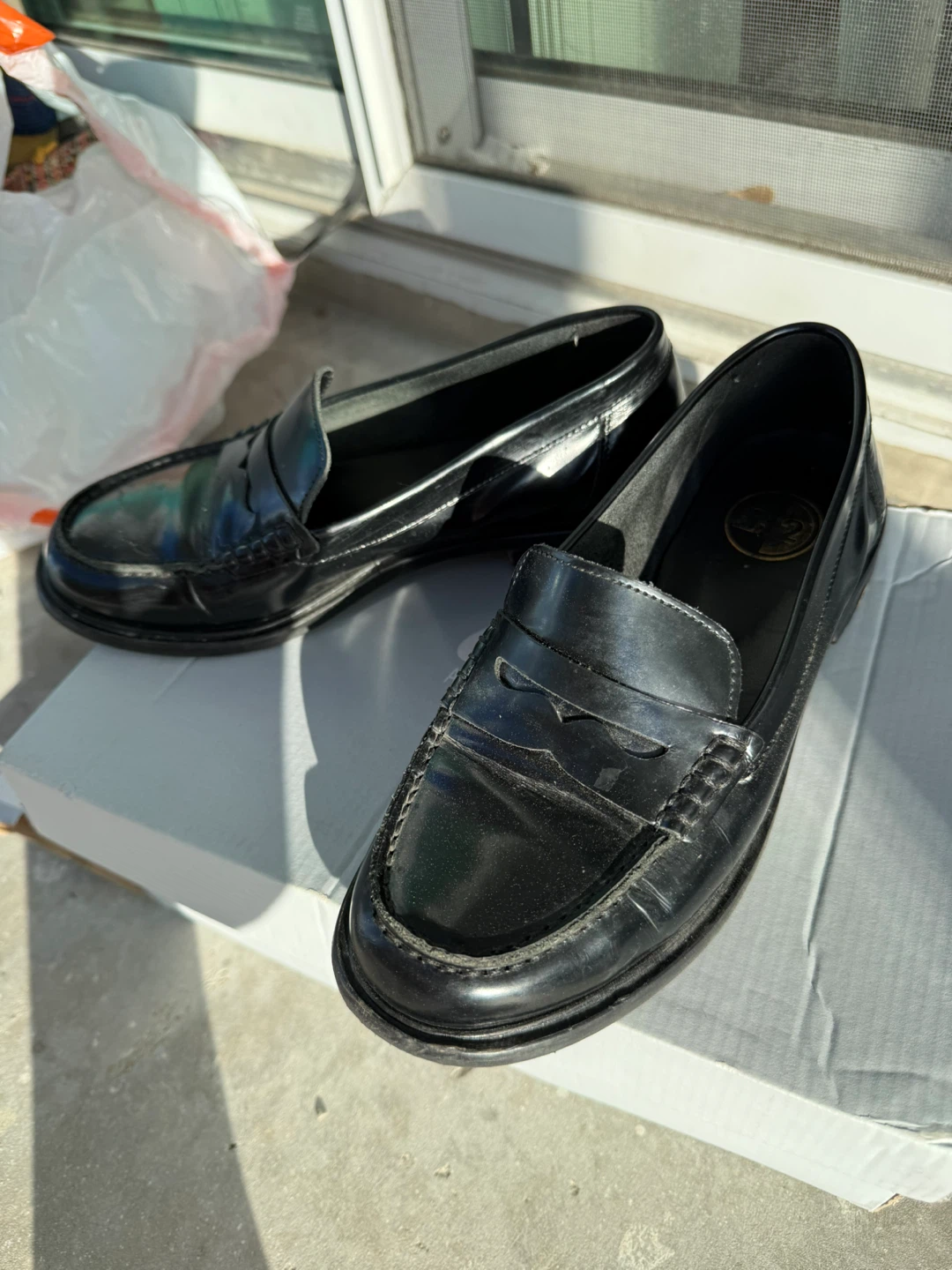 Black Patent Leather Loafers size 6/5 - photo 2