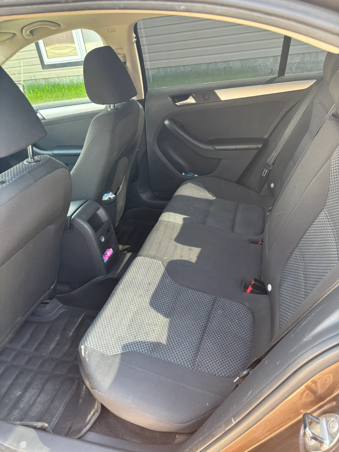 Volkswagen Jetta Sedan - photo 4