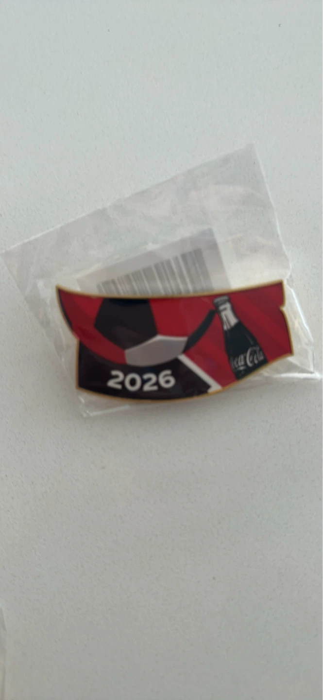World Cup Coca-Cola 2026 Vancouver Pins - photo 4