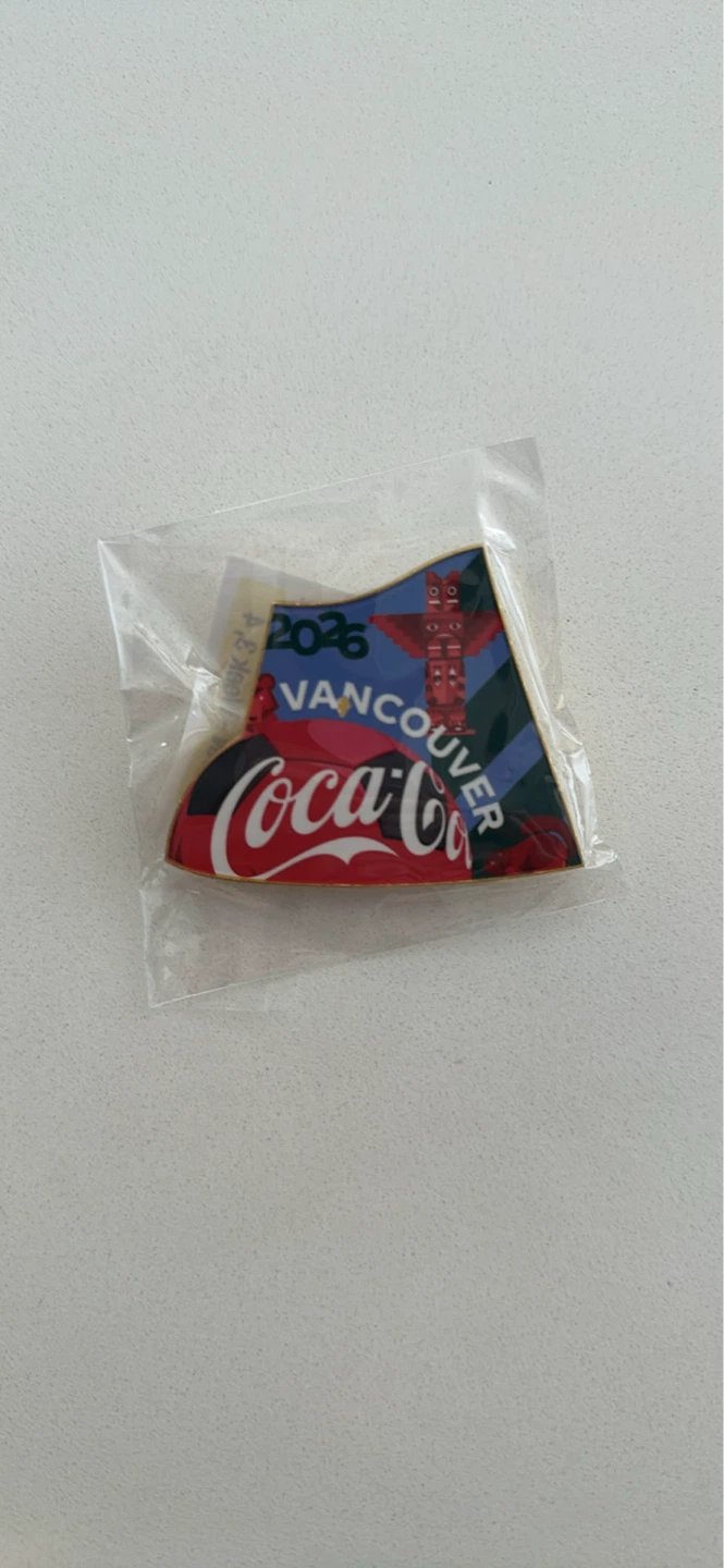 World Cup Coca-Cola 2026 Vancouver Pins - photo 3