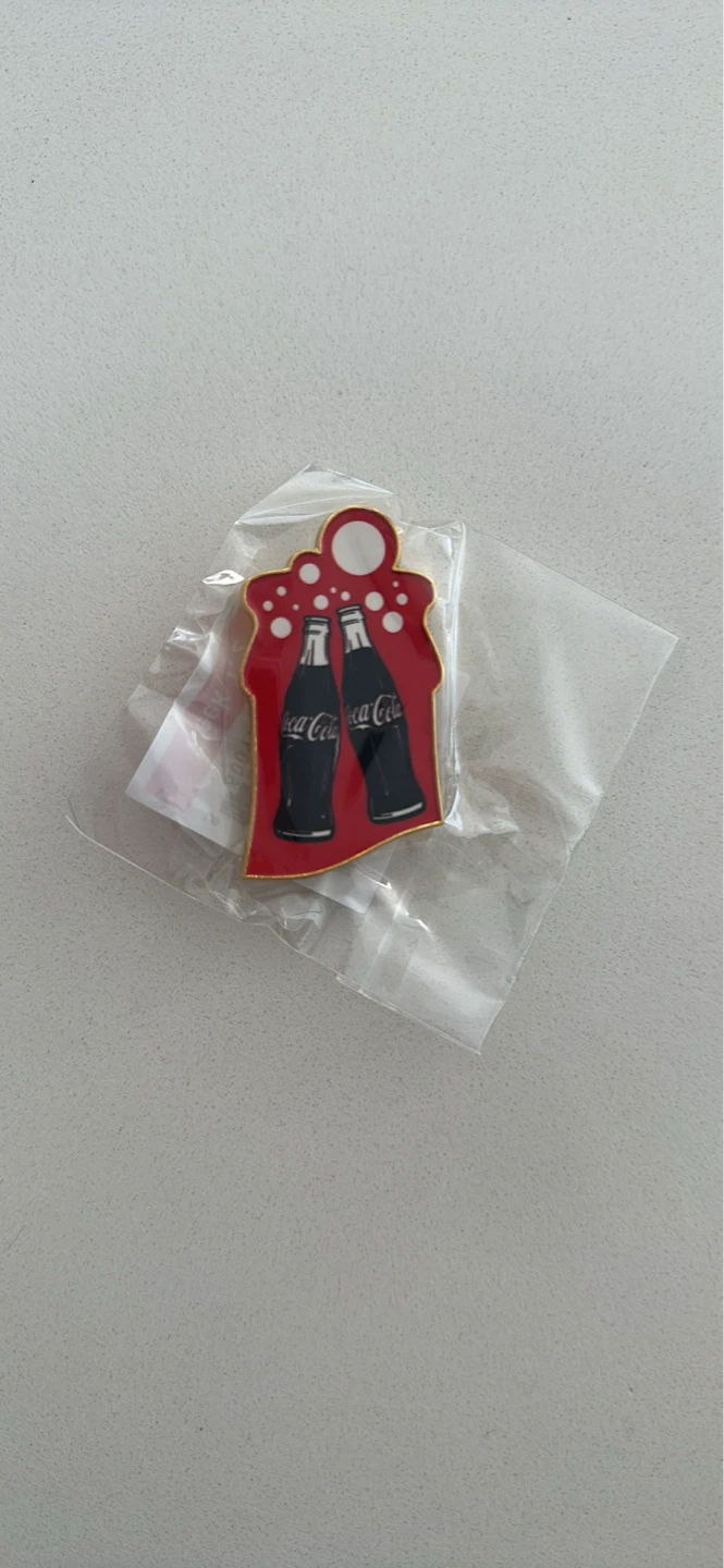 World Cup Coca-Cola 2026 Vancouver Pins - photo 2