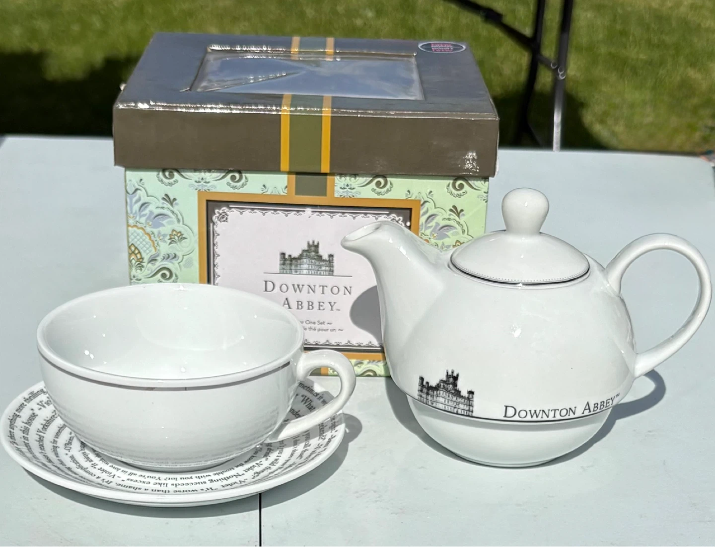 Downton Abbey Tea for One Set