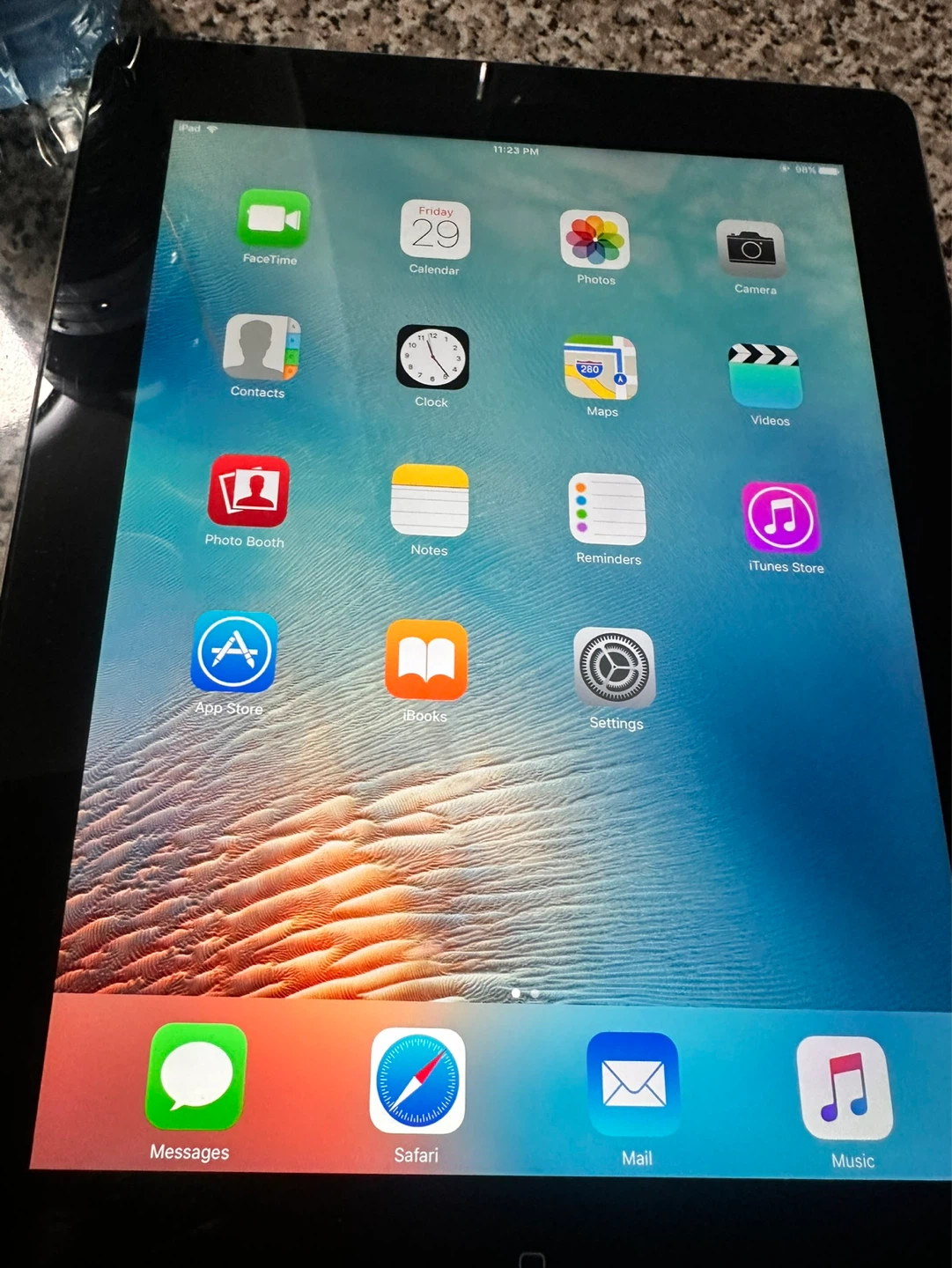 Apple iPad 3rd Gen 64GB - photo 3