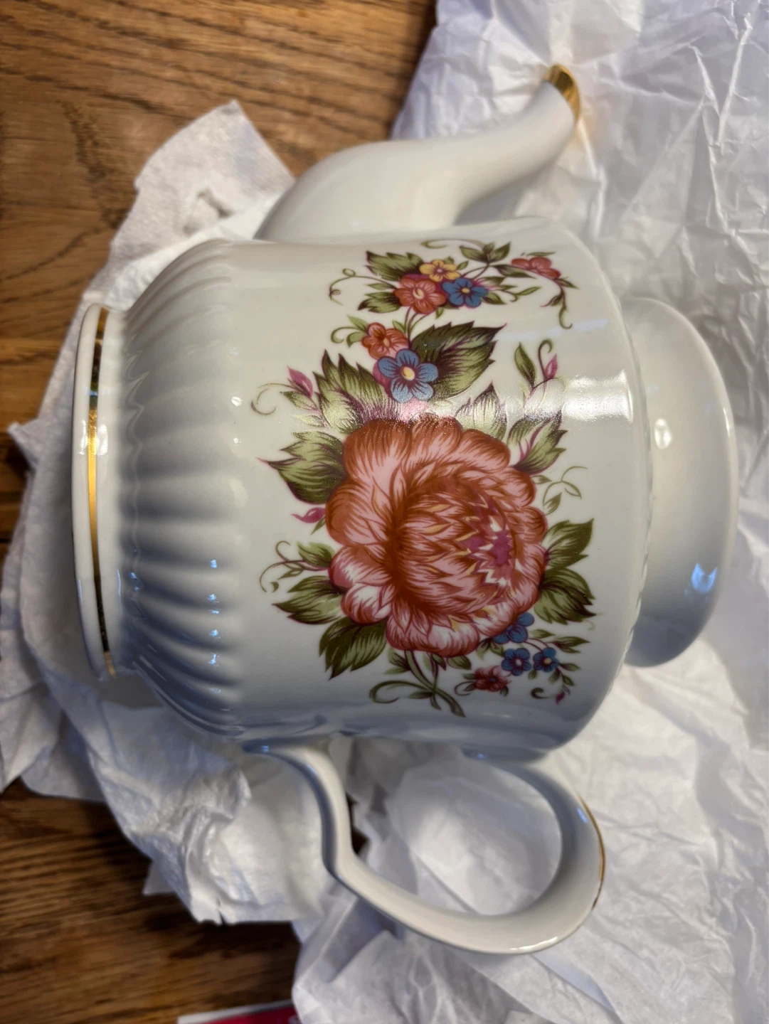 White Ceramic Teapot with Floral Design - photo 2