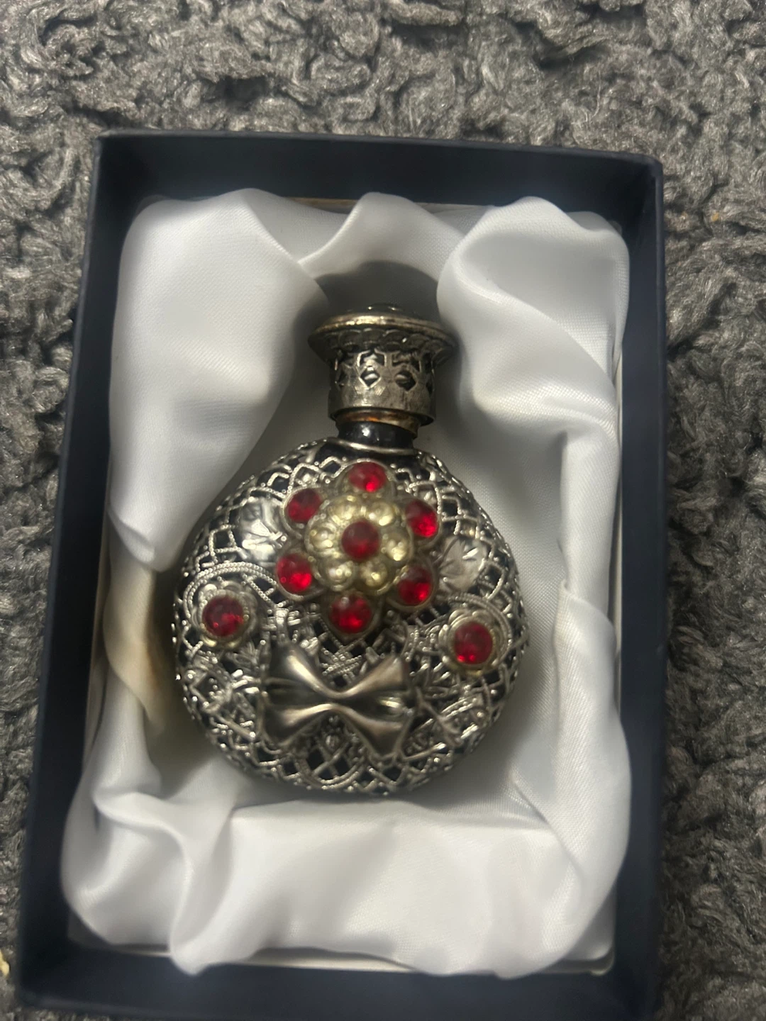 Decorative Perfume Bottle with Rhinestones