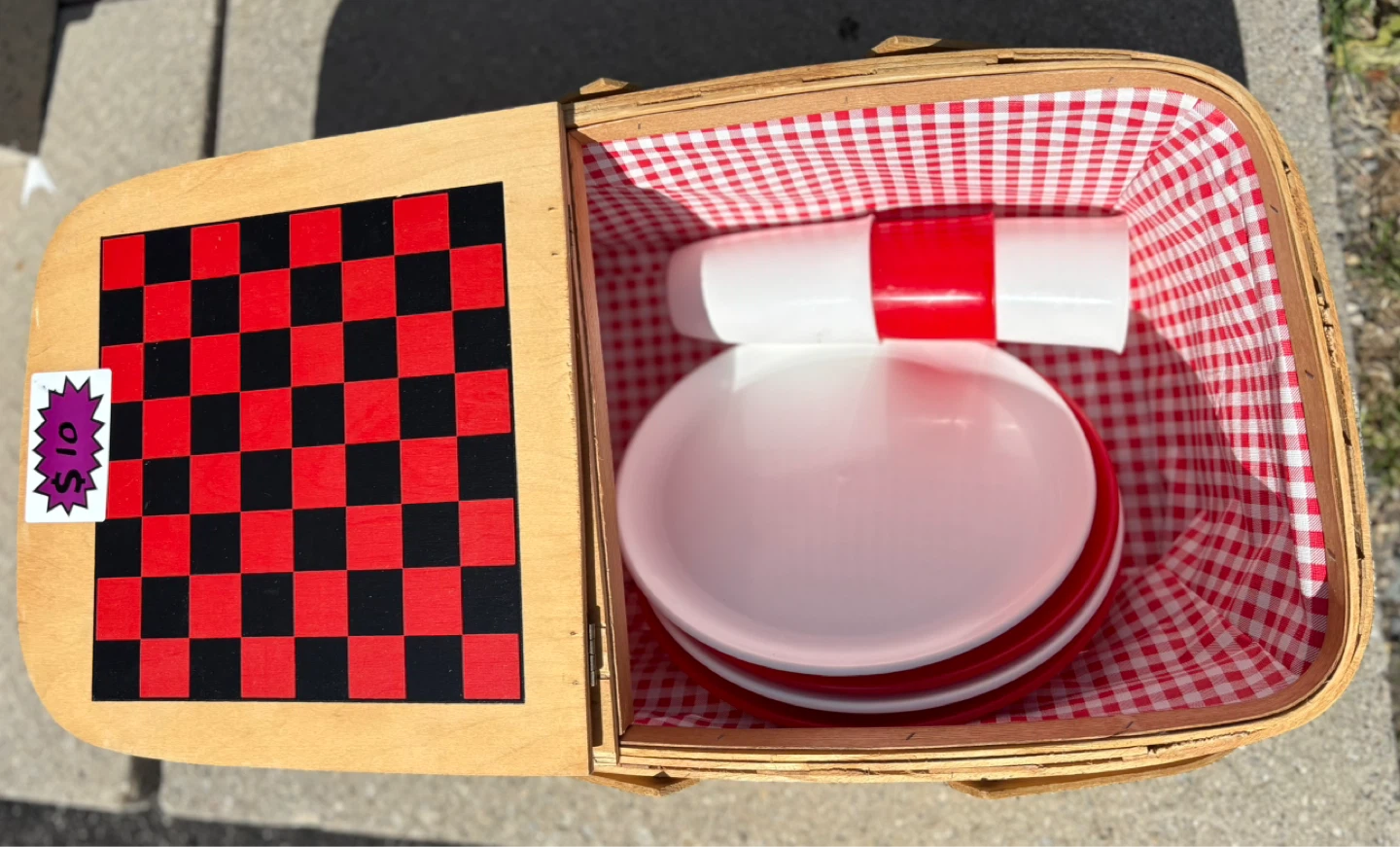 Picnic Basket with Chess Board and Tableware - photo 2