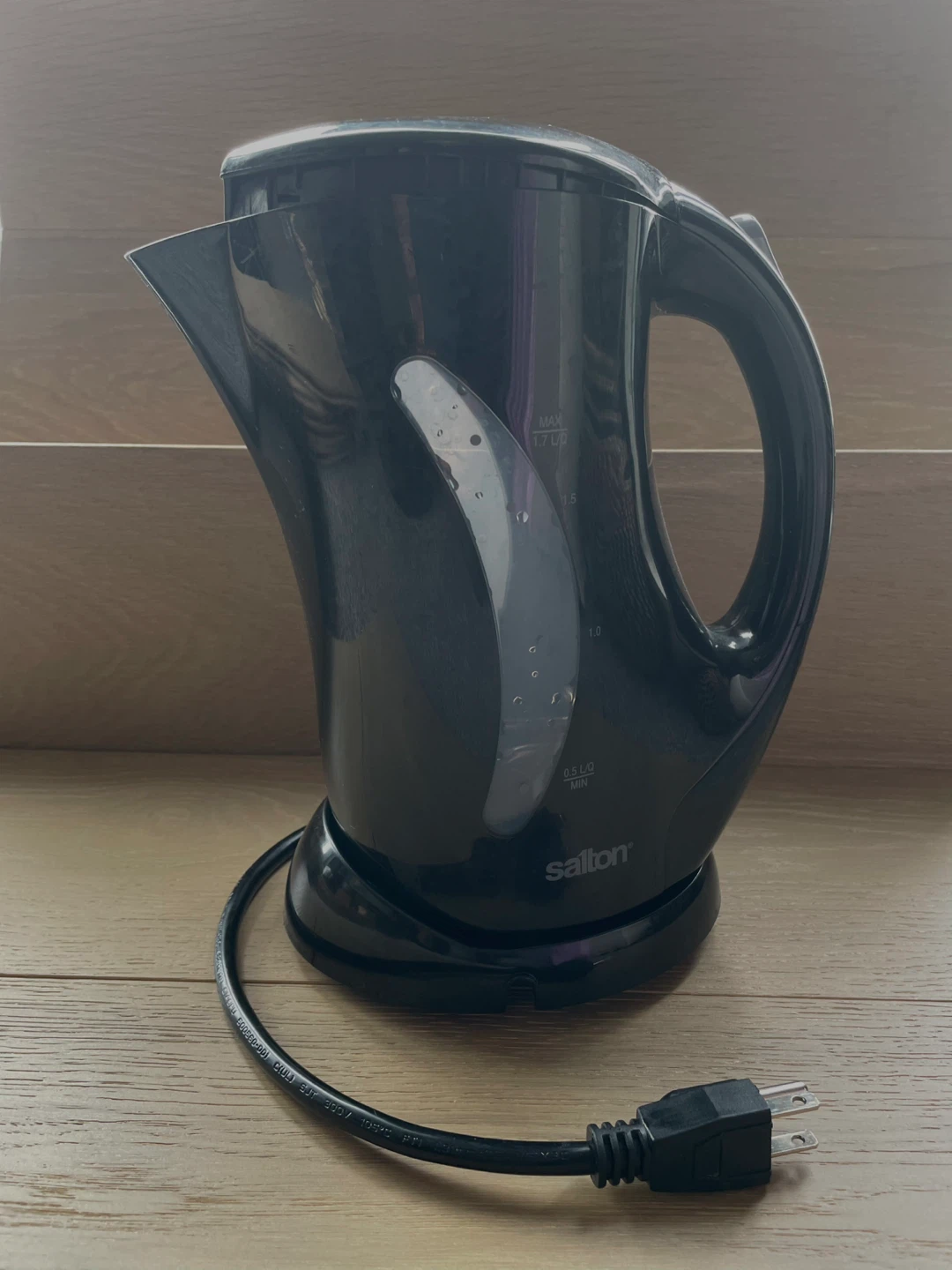 Salton Plastic Electric Kettle - photo 2