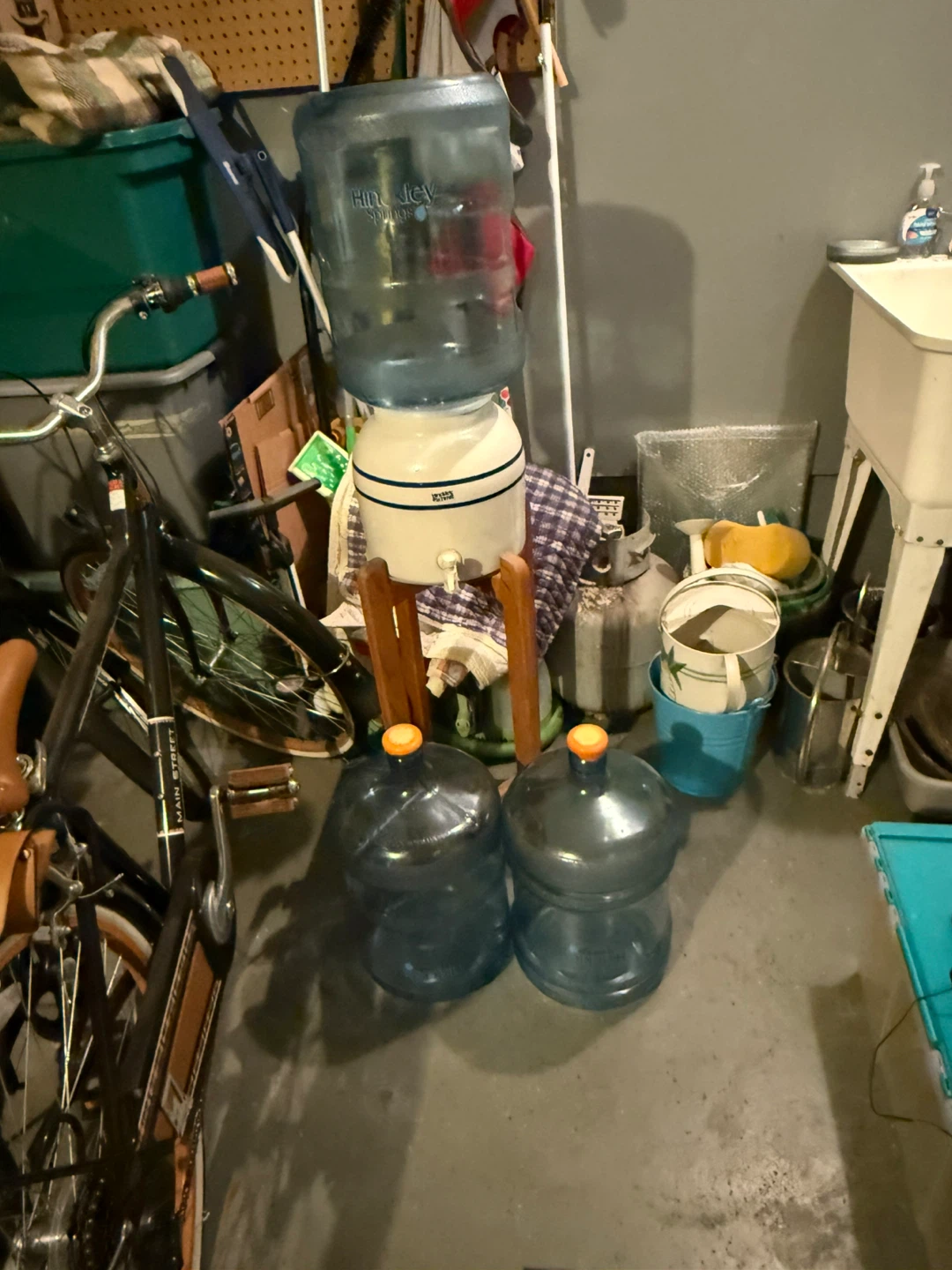 Hinkley & Schmitt wood&ceramic water stand (3) 5 gallon bottles.