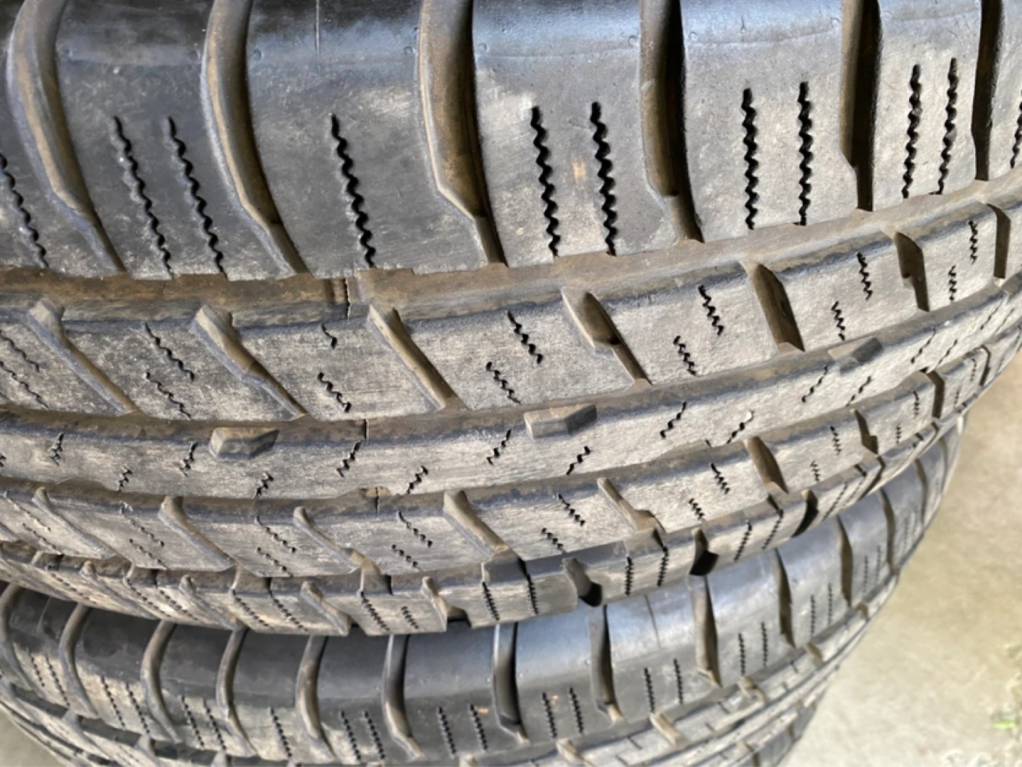 Sumitomo Encounter HT 275/65R18 116T 12/32 tread set of 4 - photo 4