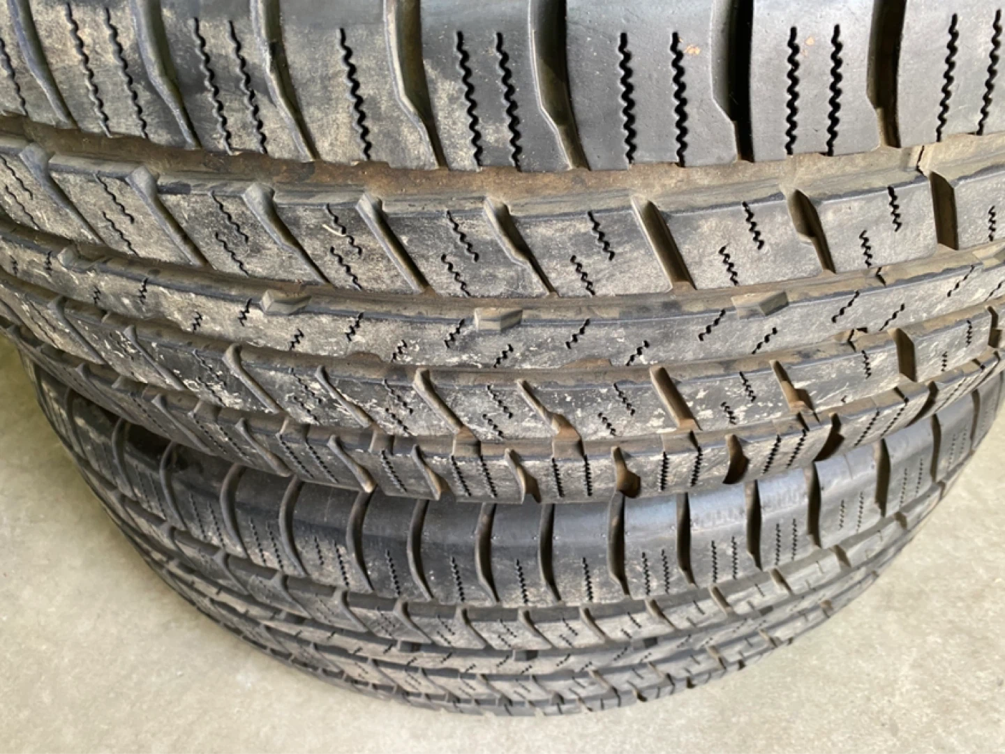 Sumitomo Encounter HT 275/65R18 116T 12/32 tread set of 4 - photo 5